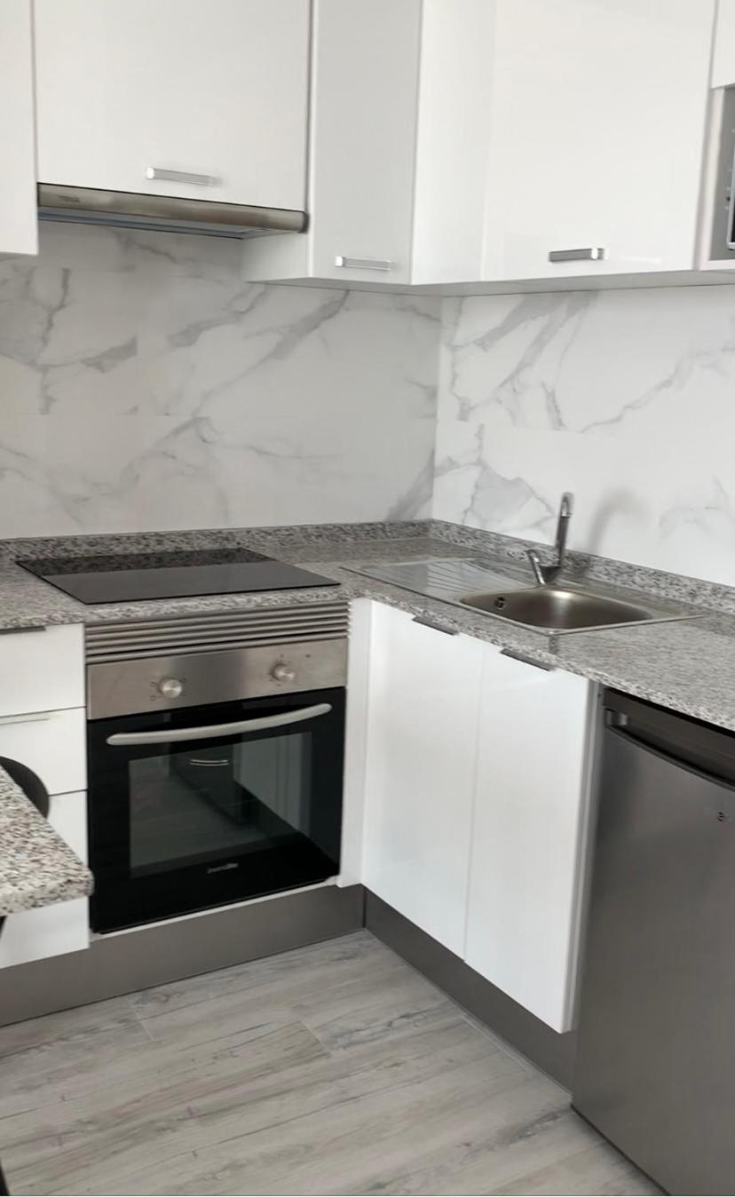Apartamentos de Benidorm, playa Poniente, España