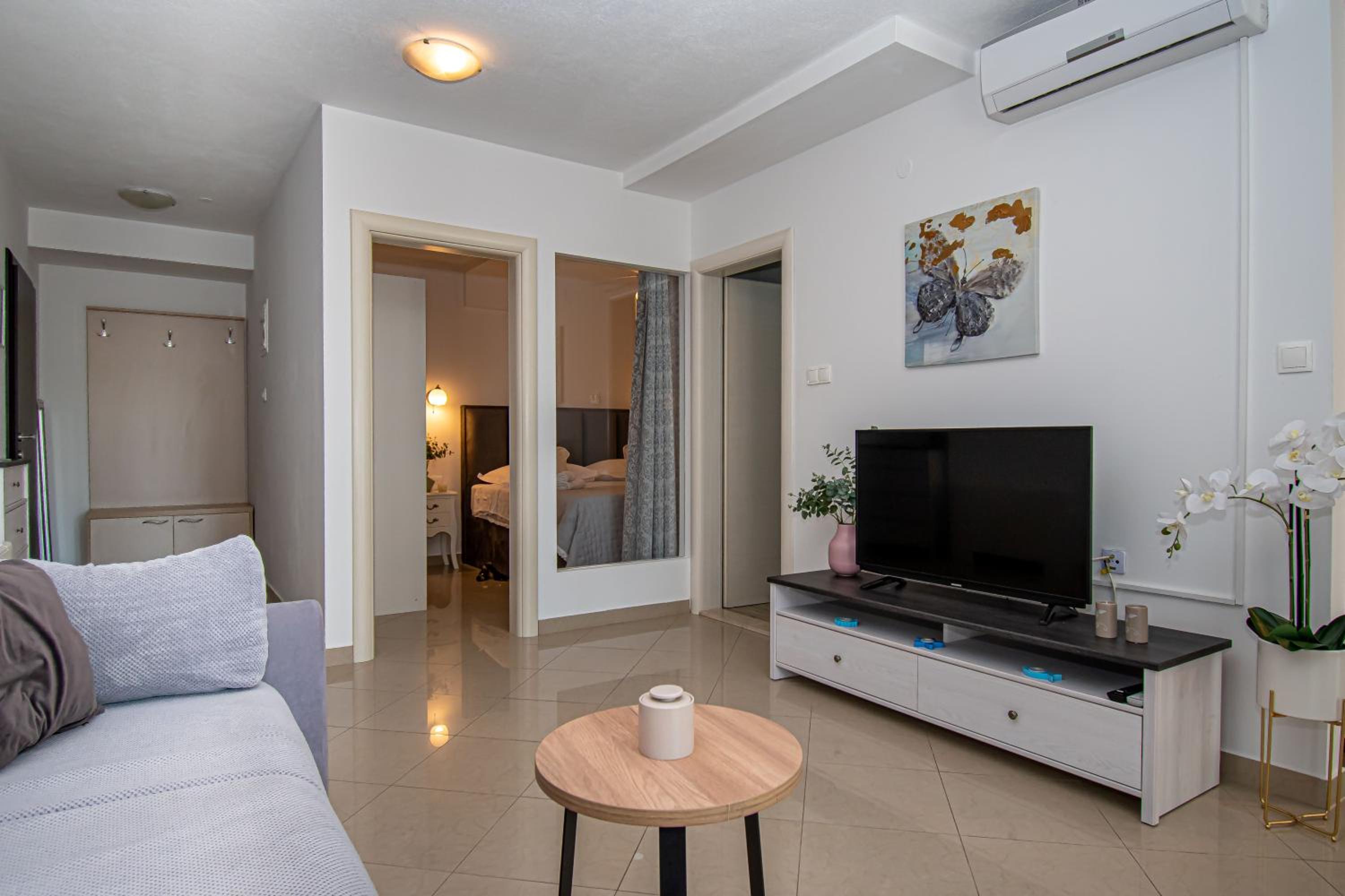 Beachfront Apartments Gabine