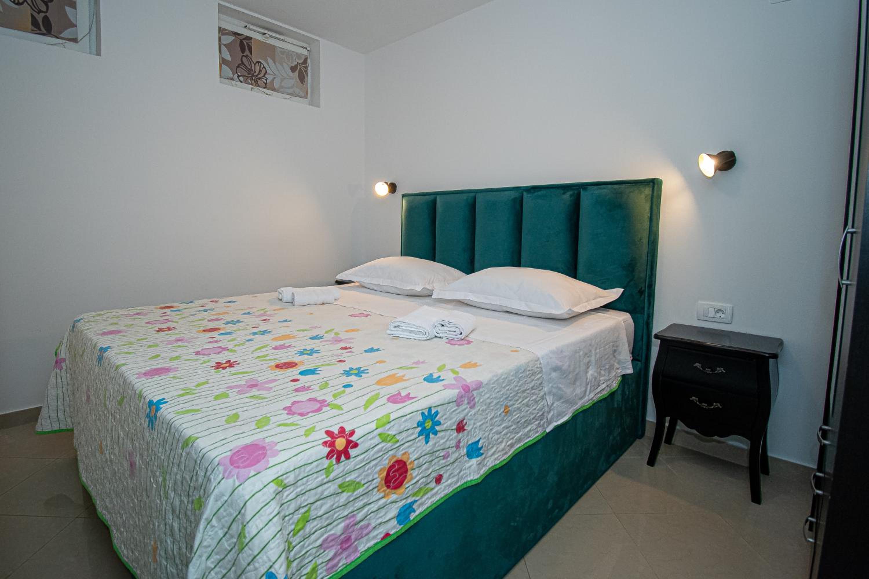 Beachfront Apartments Gabine