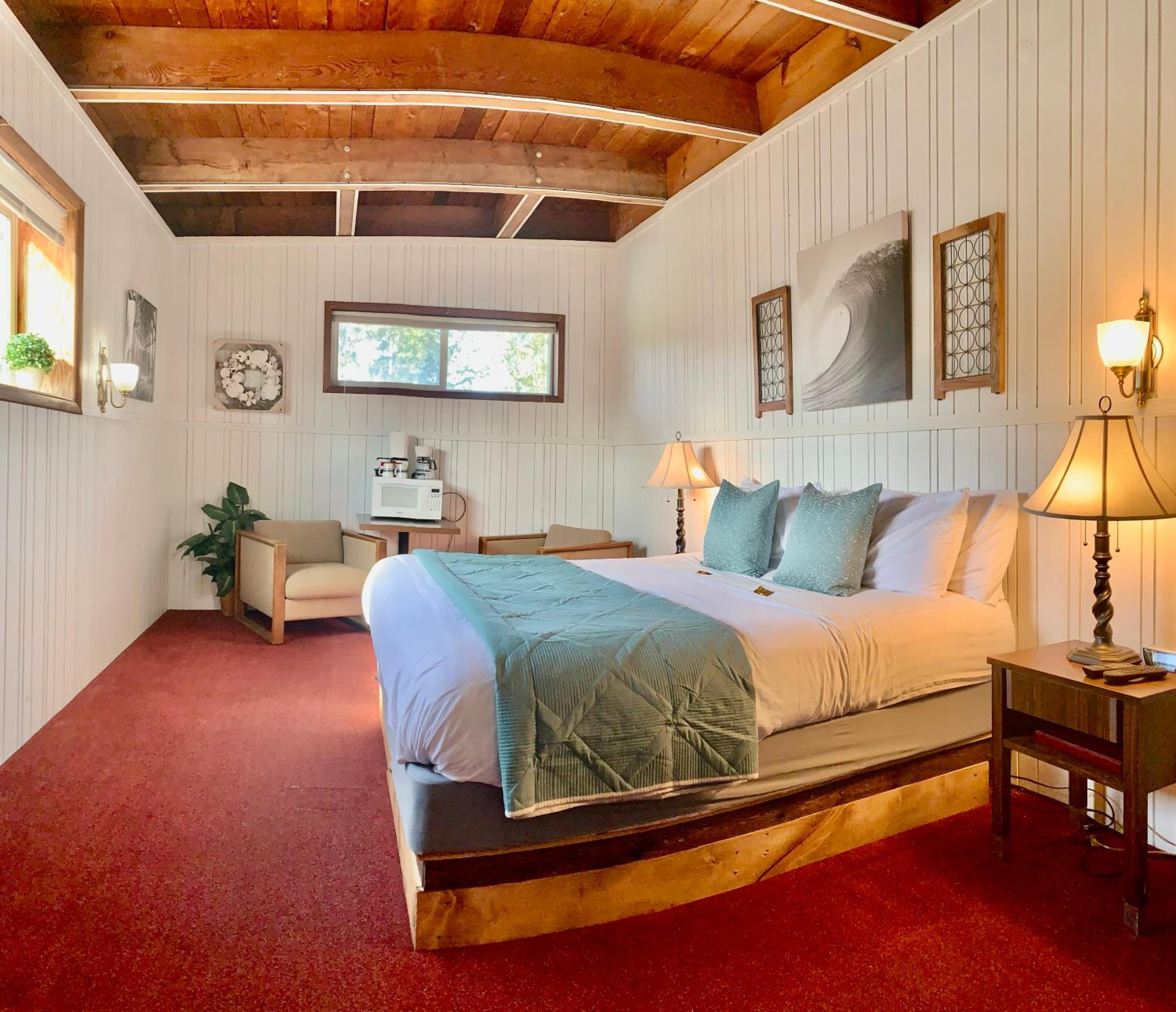 Breakers Boutique Inn