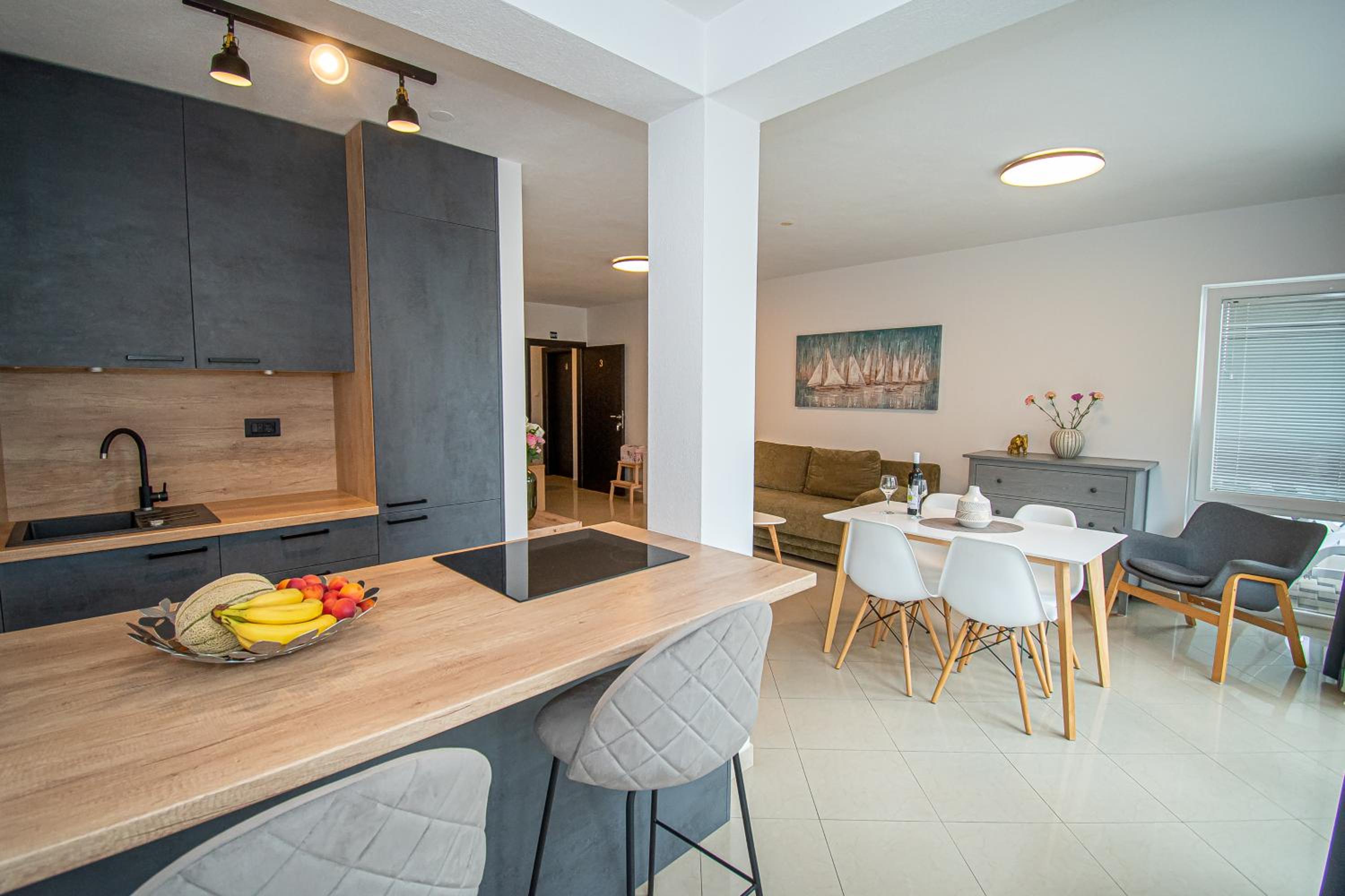 Beachfront Apartments Gabine