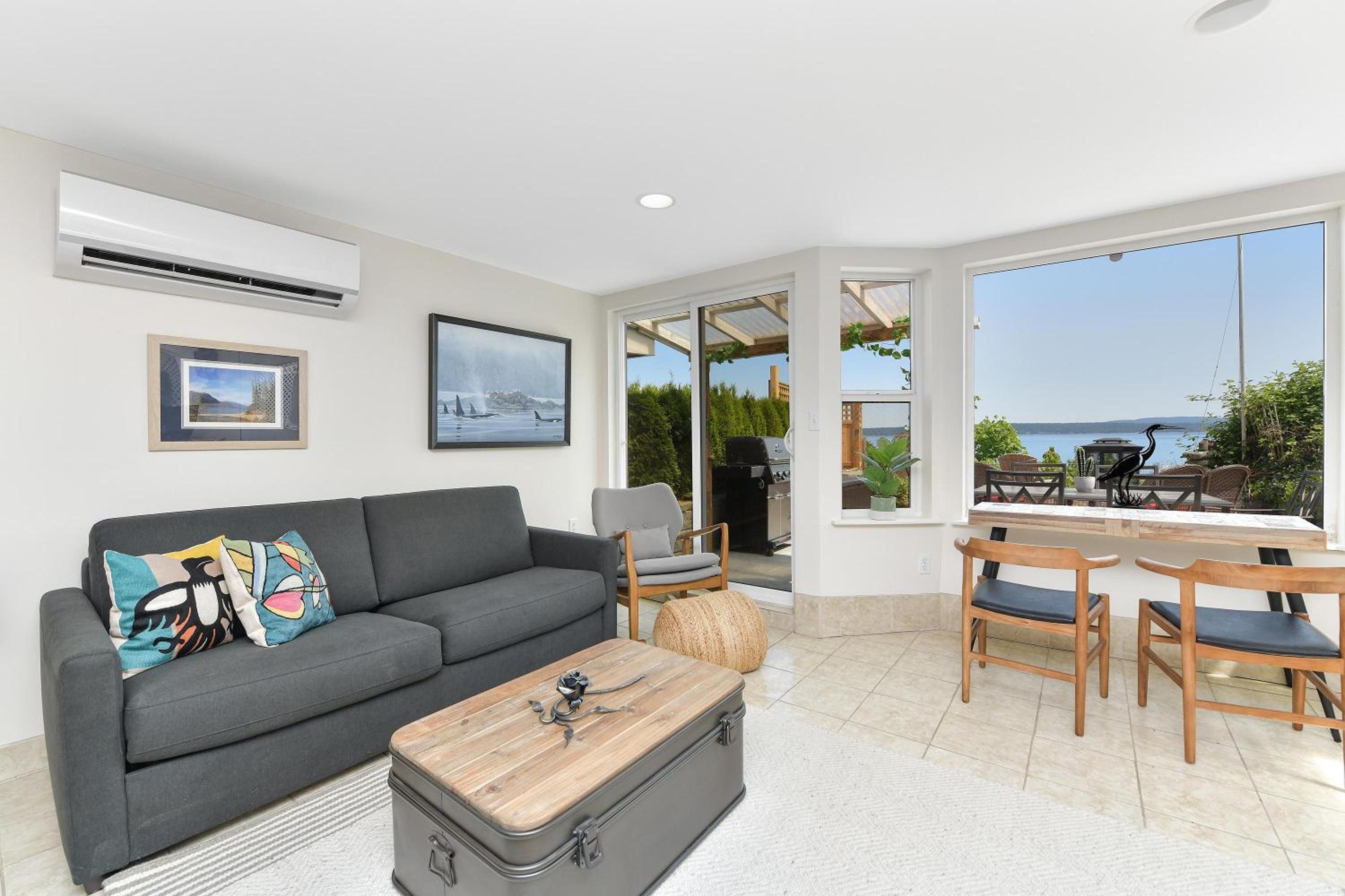 Gulf Island View Suite by EMR Vacation Rentals