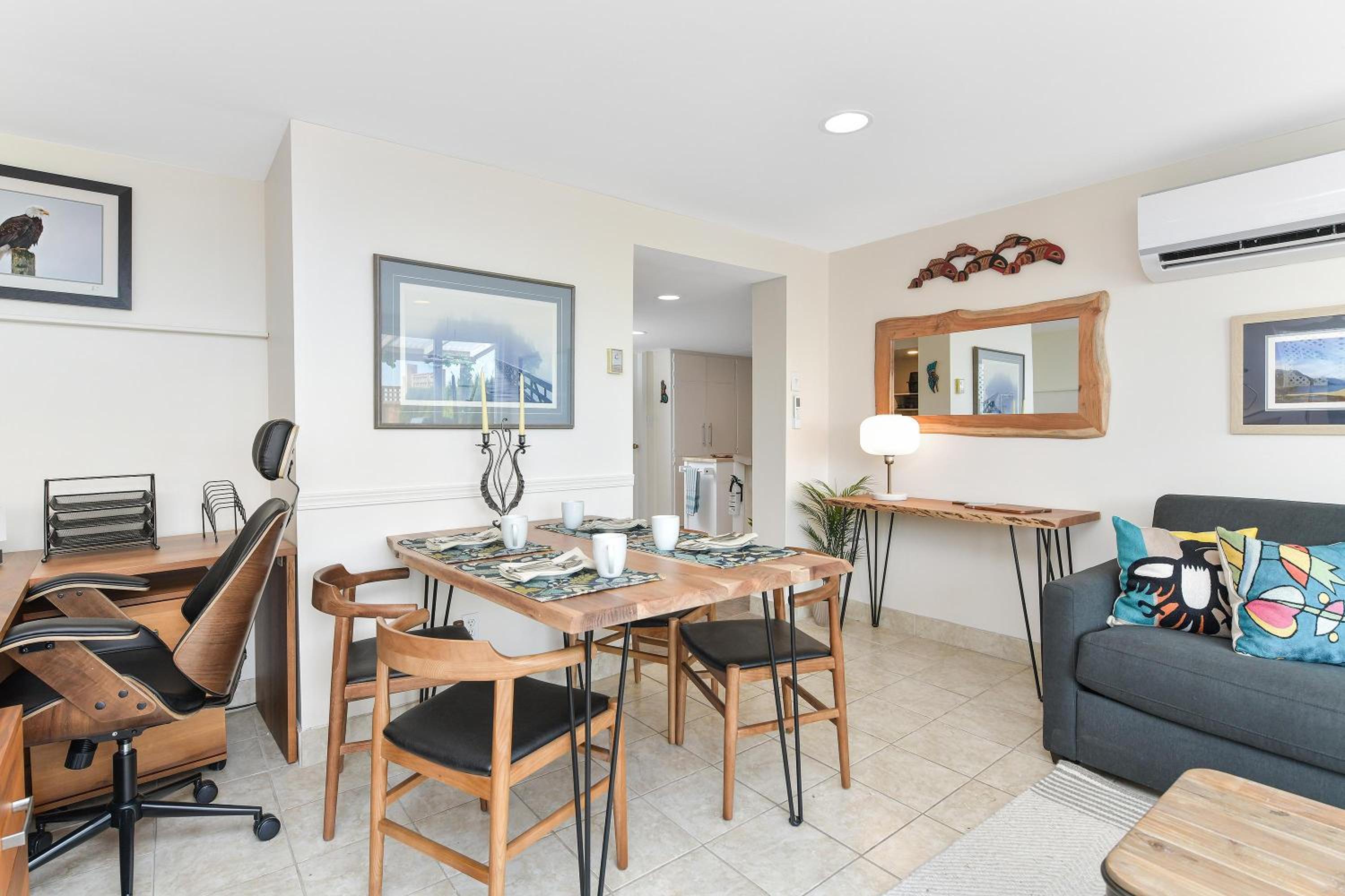 Gulf Island View Suite by EMR Vacation Rentals