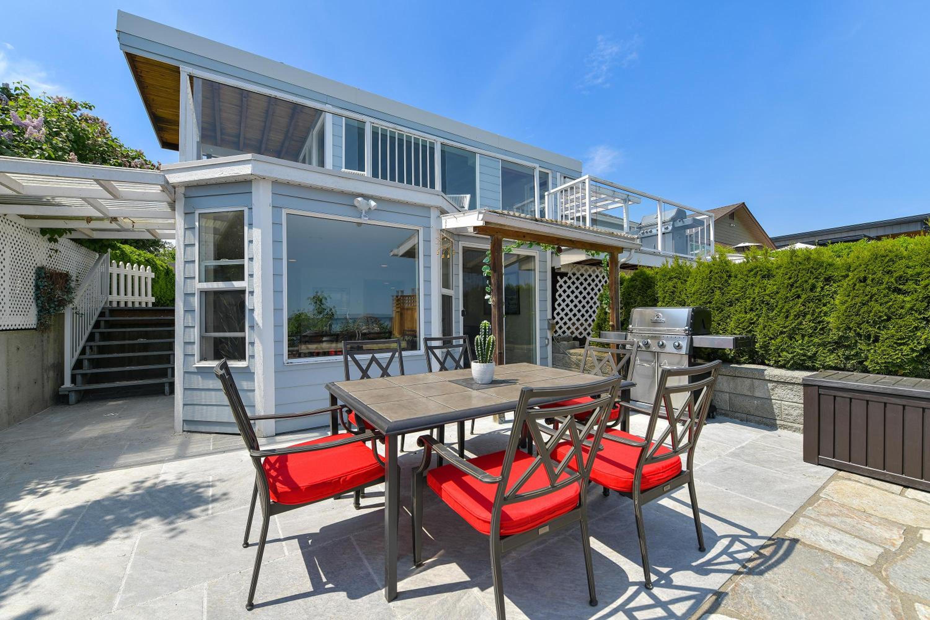 Gulf Island View Suite by EMR Vacation Rentals