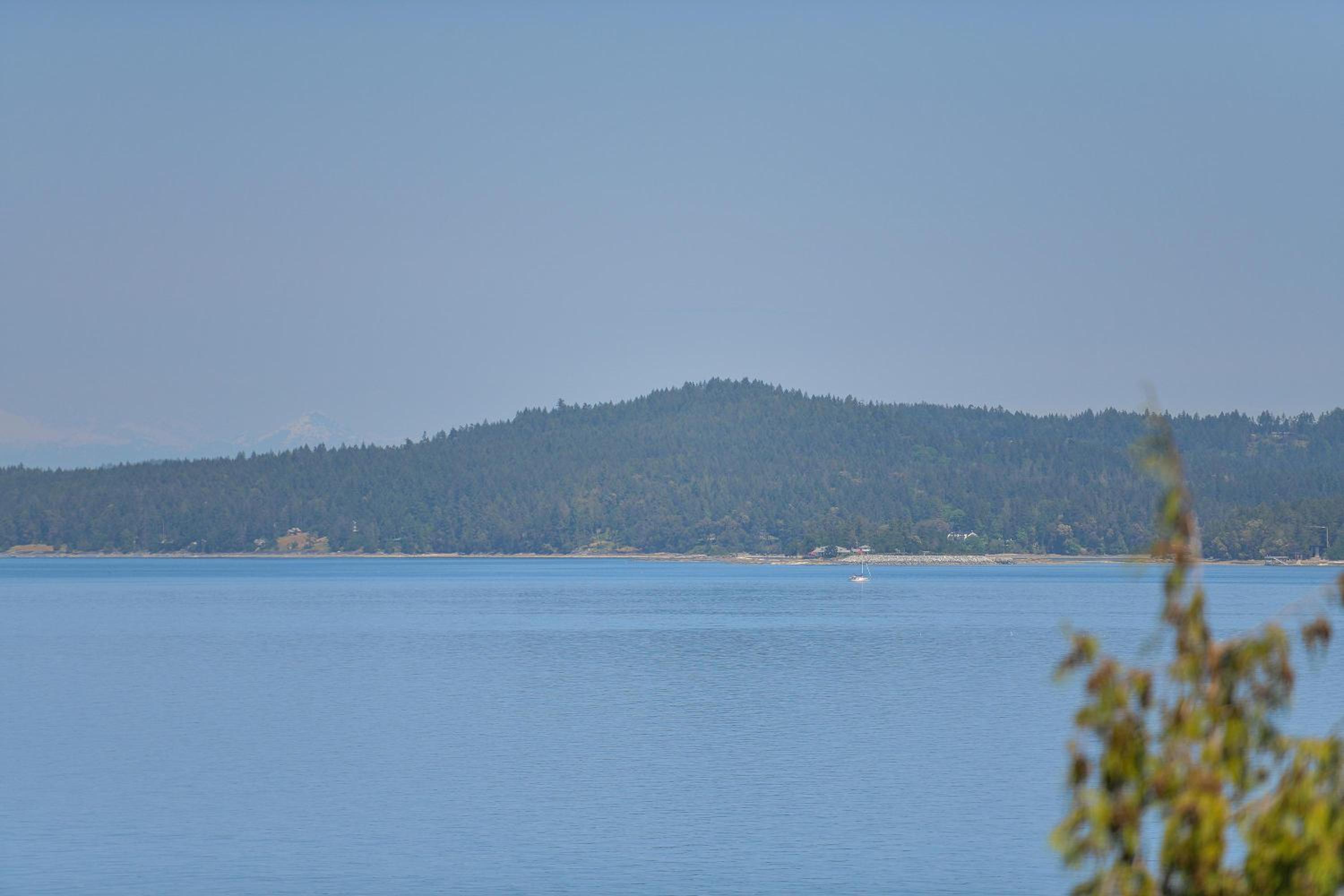 Gulf Island View Suite by EMR Vacation Rentals