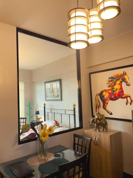 Lovely & Stylish 1BR in Mckinley Hill with View view 5