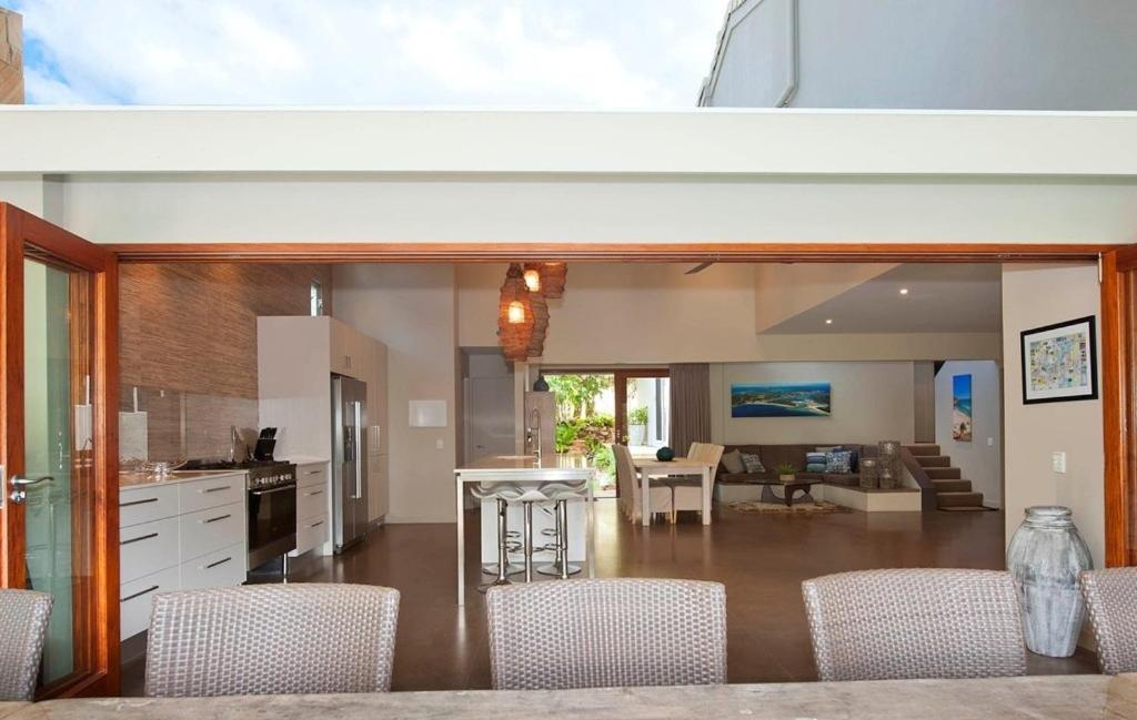 Sunshine Beach Retreat, Pool, Backyard