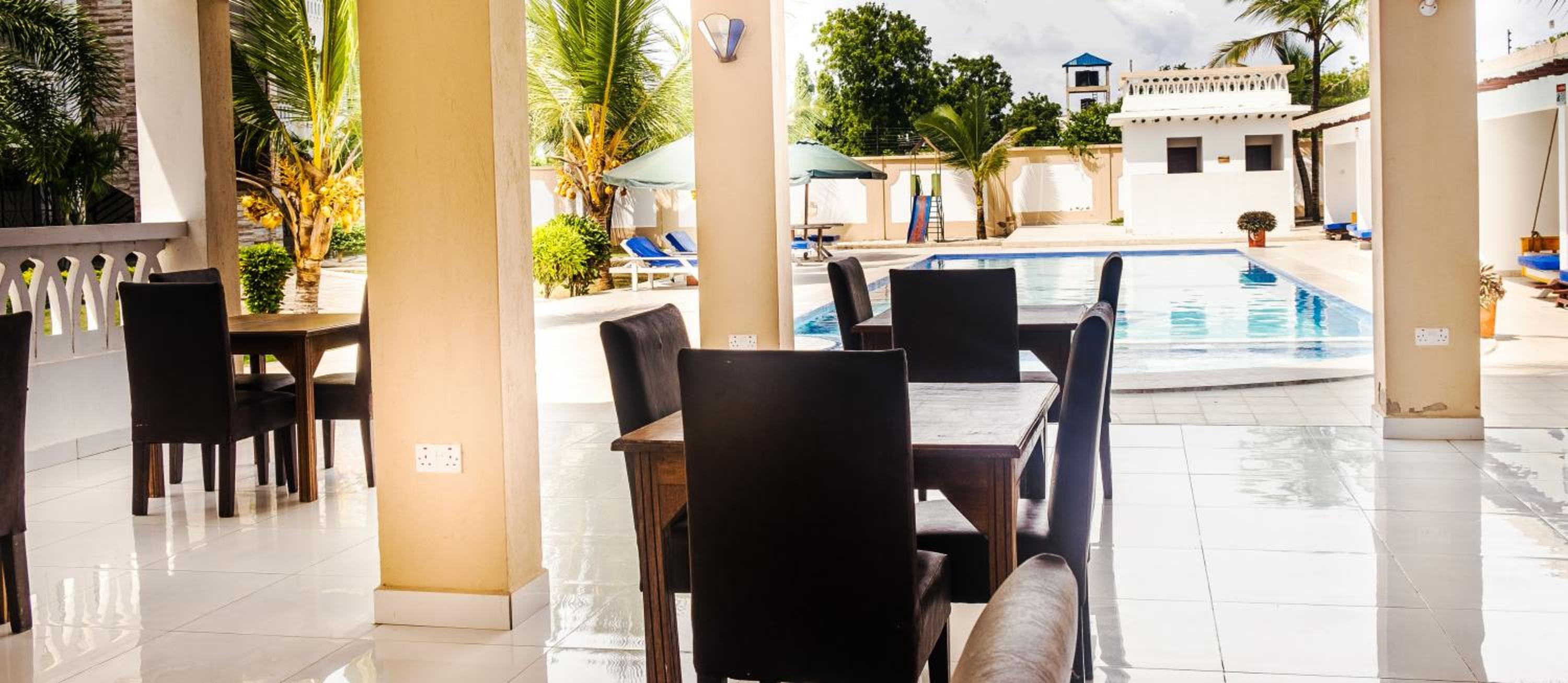 Uhai Vacations
