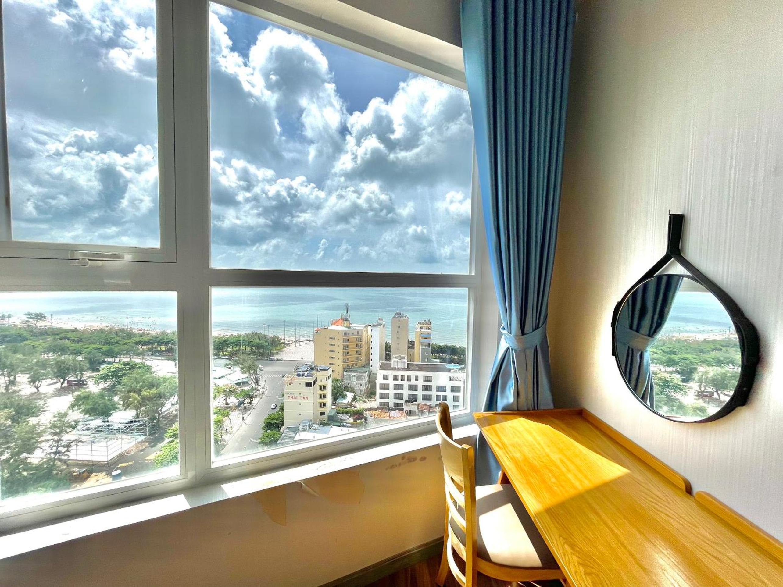 Nice Oasky Sea View Apartment in Vung Tau