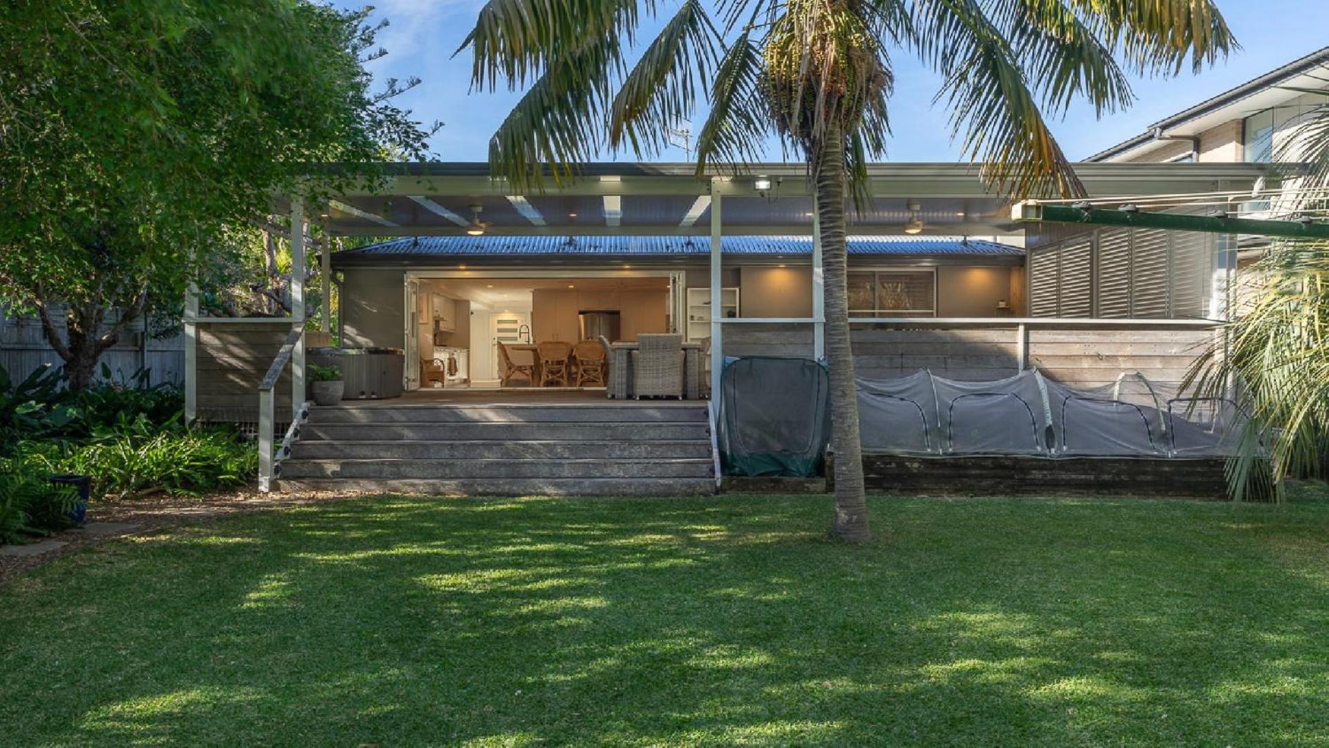 Coral Paradise - Metres From Beachfront