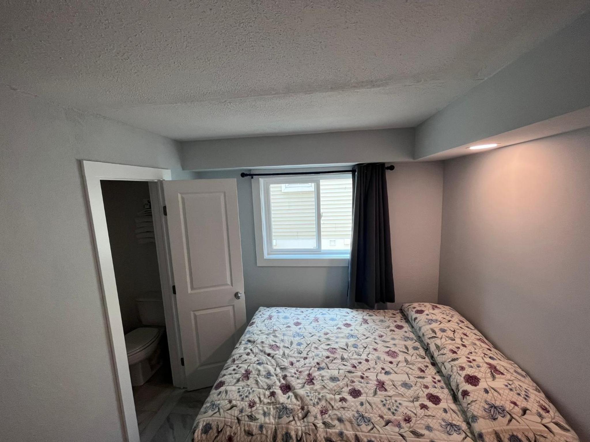 Admiral Resort Motel