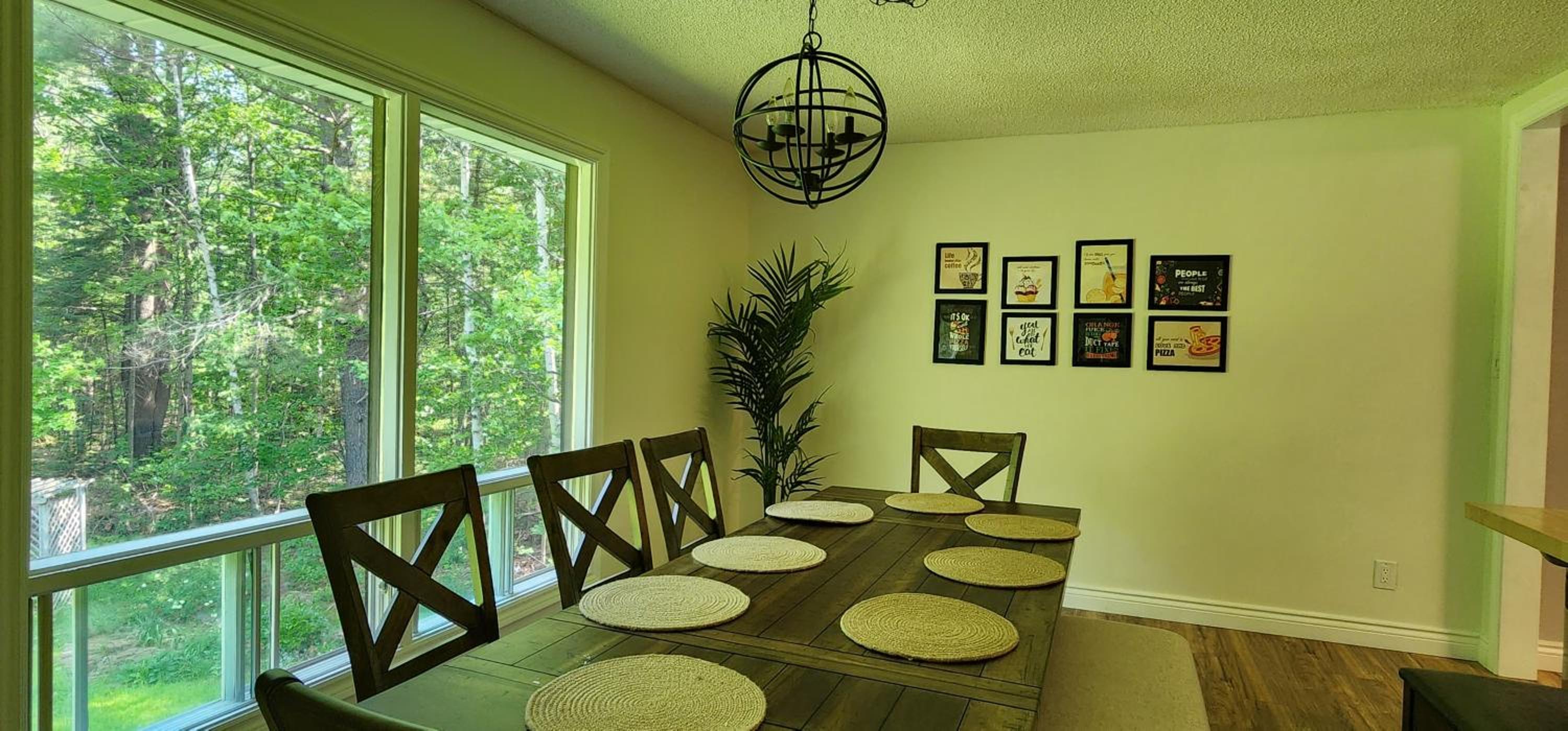 Private 5 BR Muskoka Cottage Firepit+BBQ+Wi-Fi