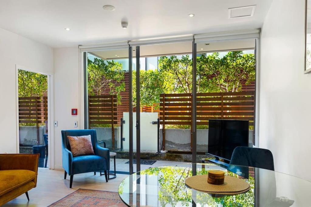 Charming 1BR in Wynyard Quarter I Zodiak Stays view 2
