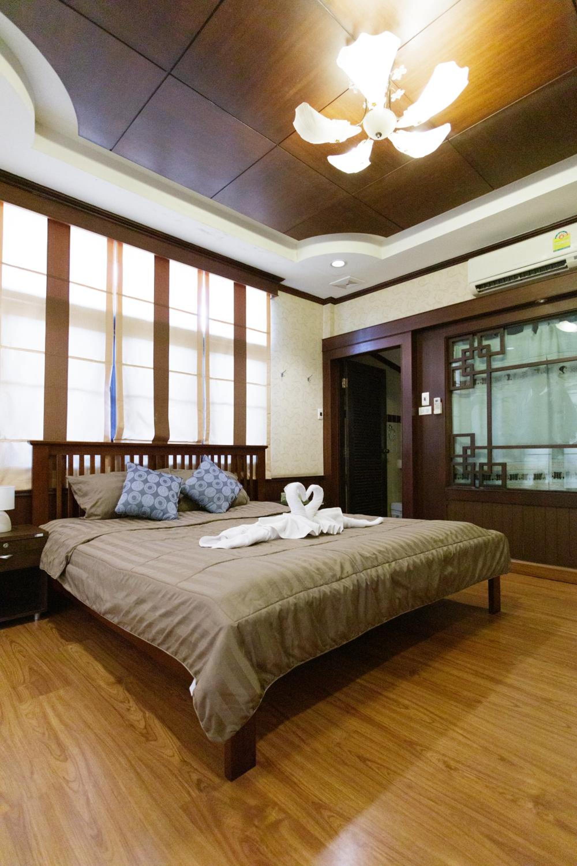 Baan Weekday at Chiang Mai Old Town view 4