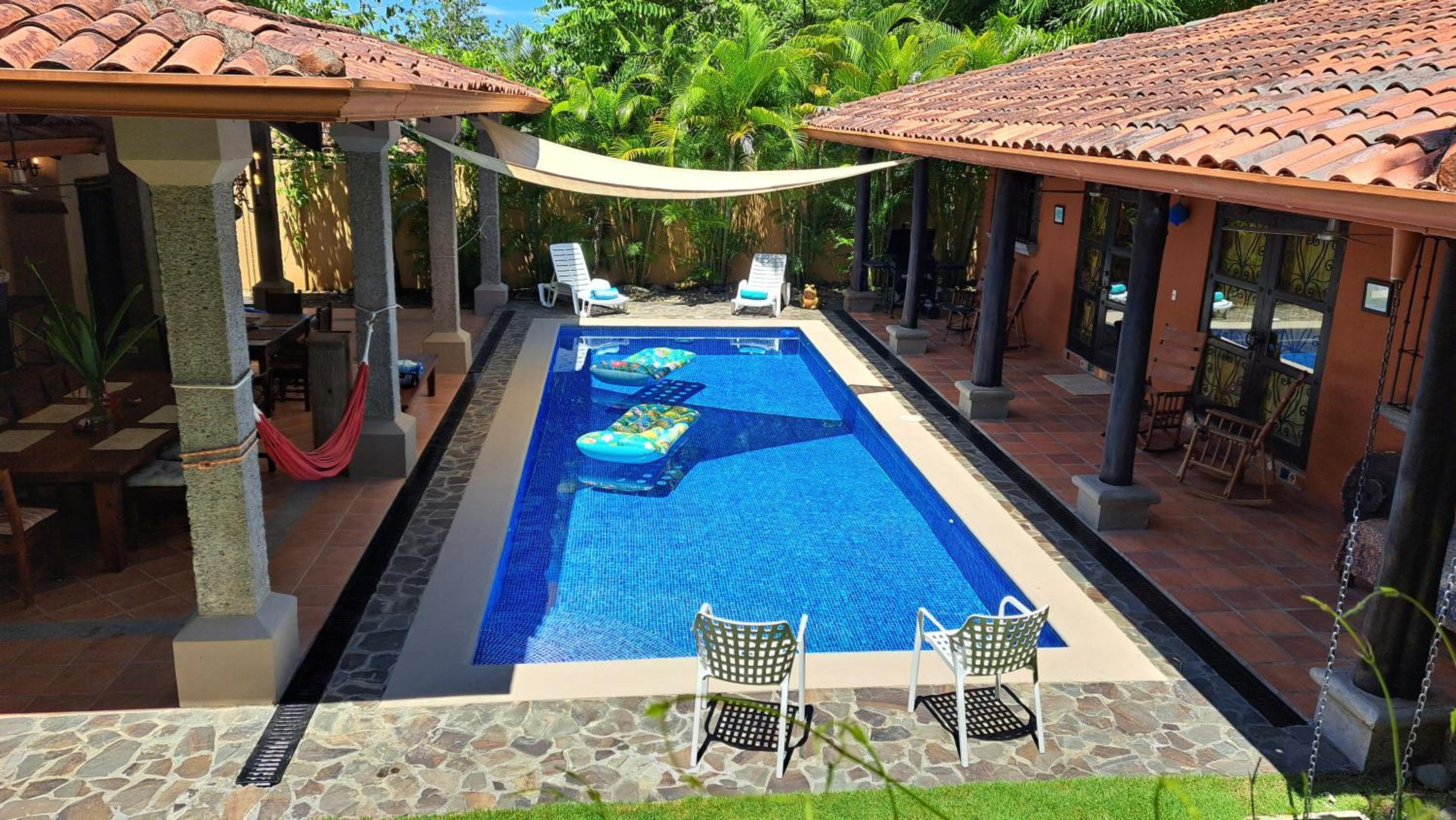 Villa Helena Hermosa private 5-bdr resort pool