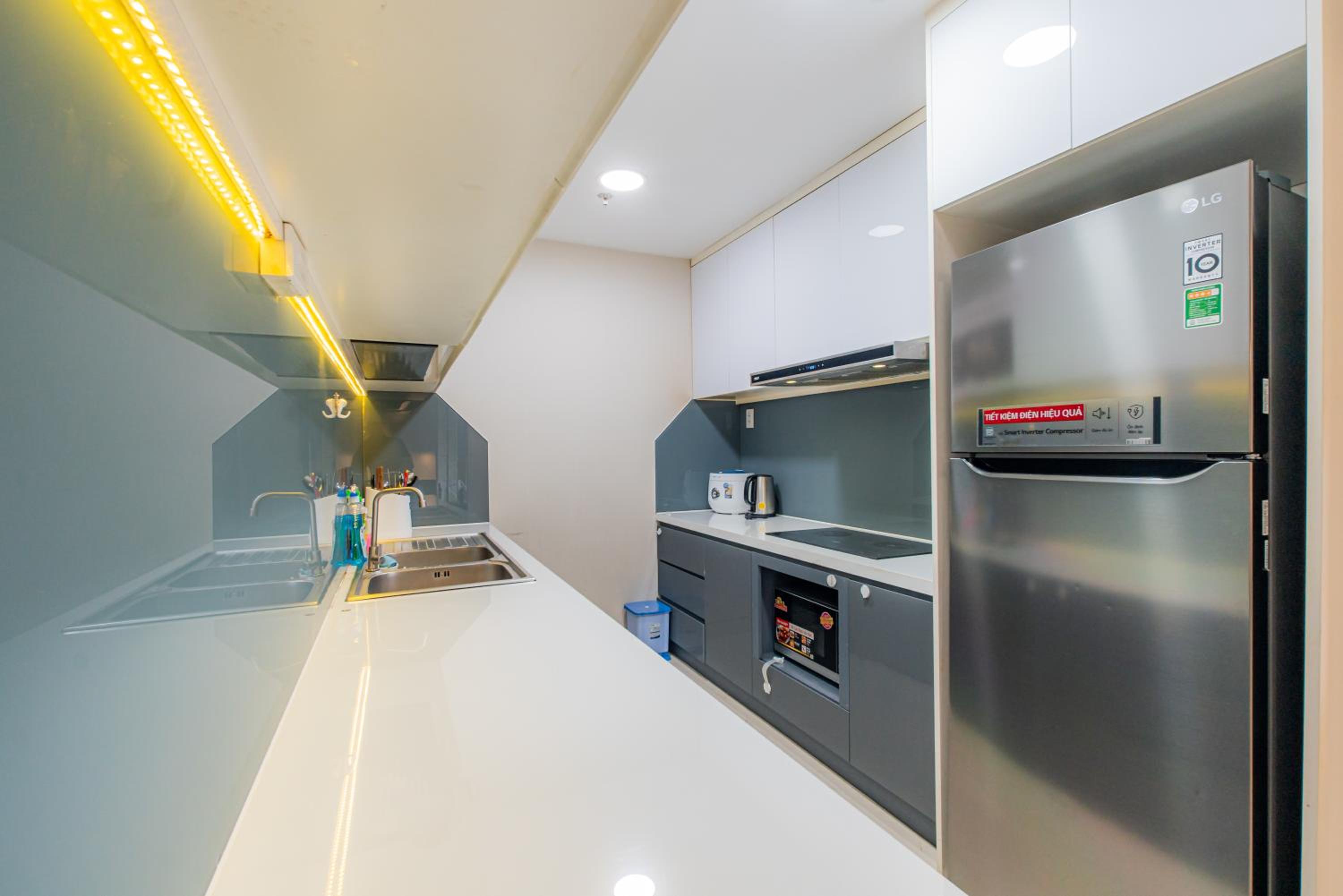 ambiHOME 2BR 2WC in Masteri Thao Dien District 2