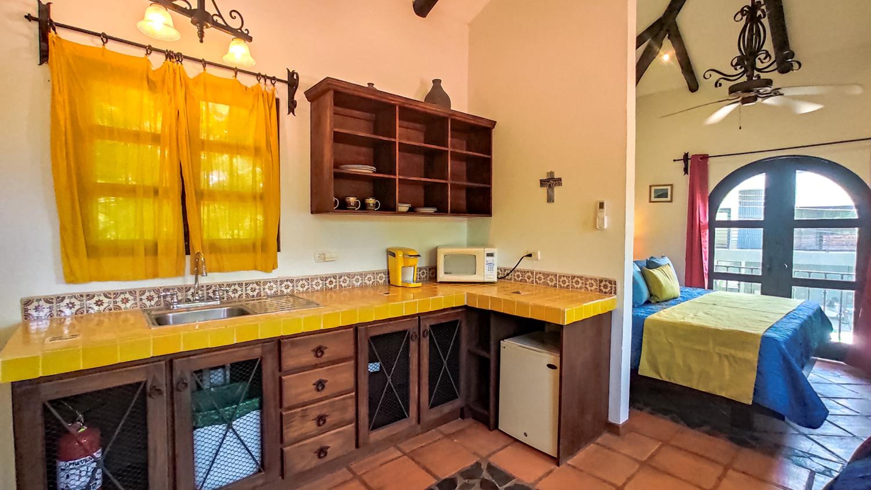 Villa Helena Hermosa private 5-bdr resort pool