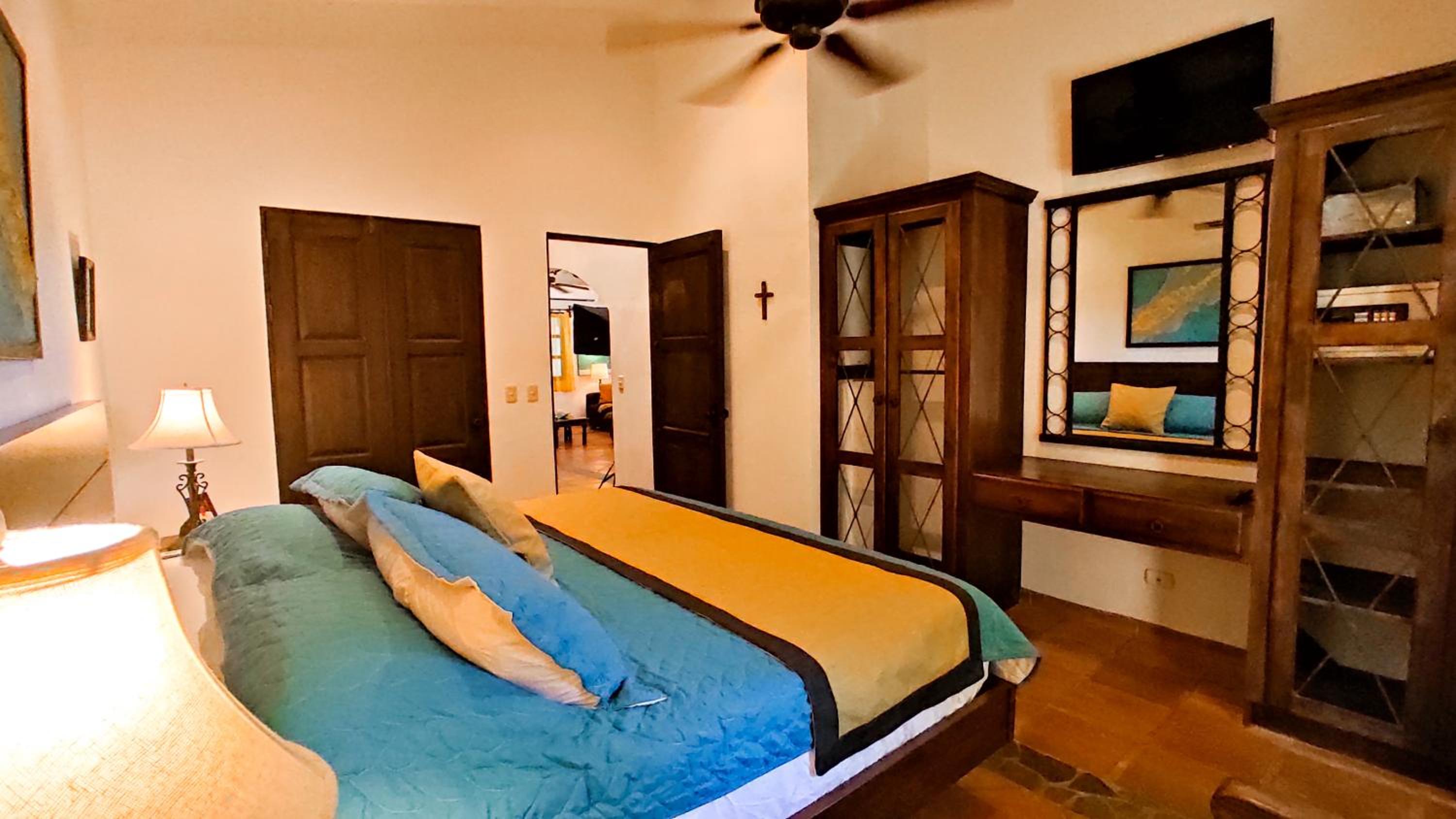 Villa Helena Hermosa private 5-bdr resort pool