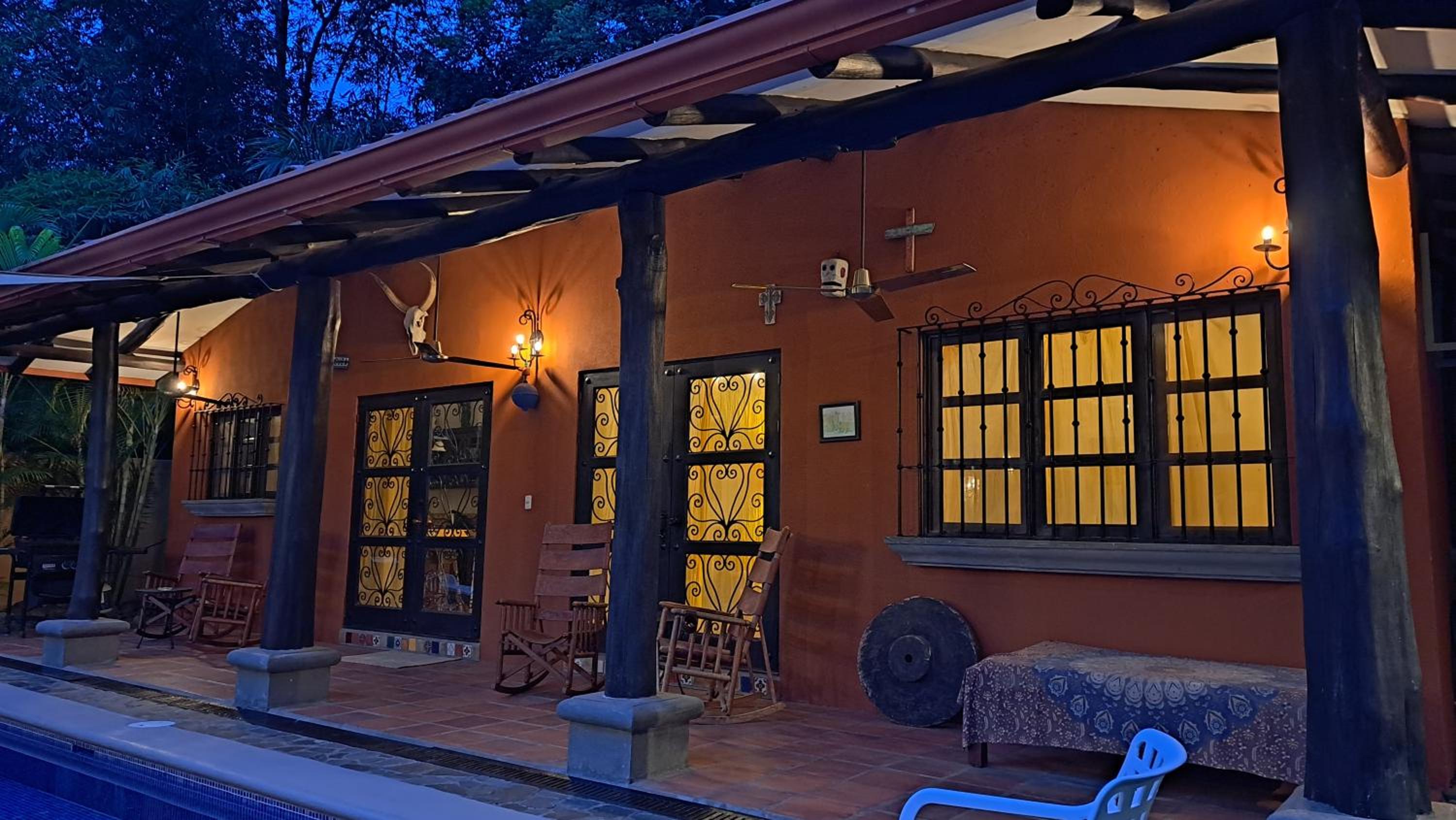 Villa Helena Hermosa private 5-bdr resort pool
