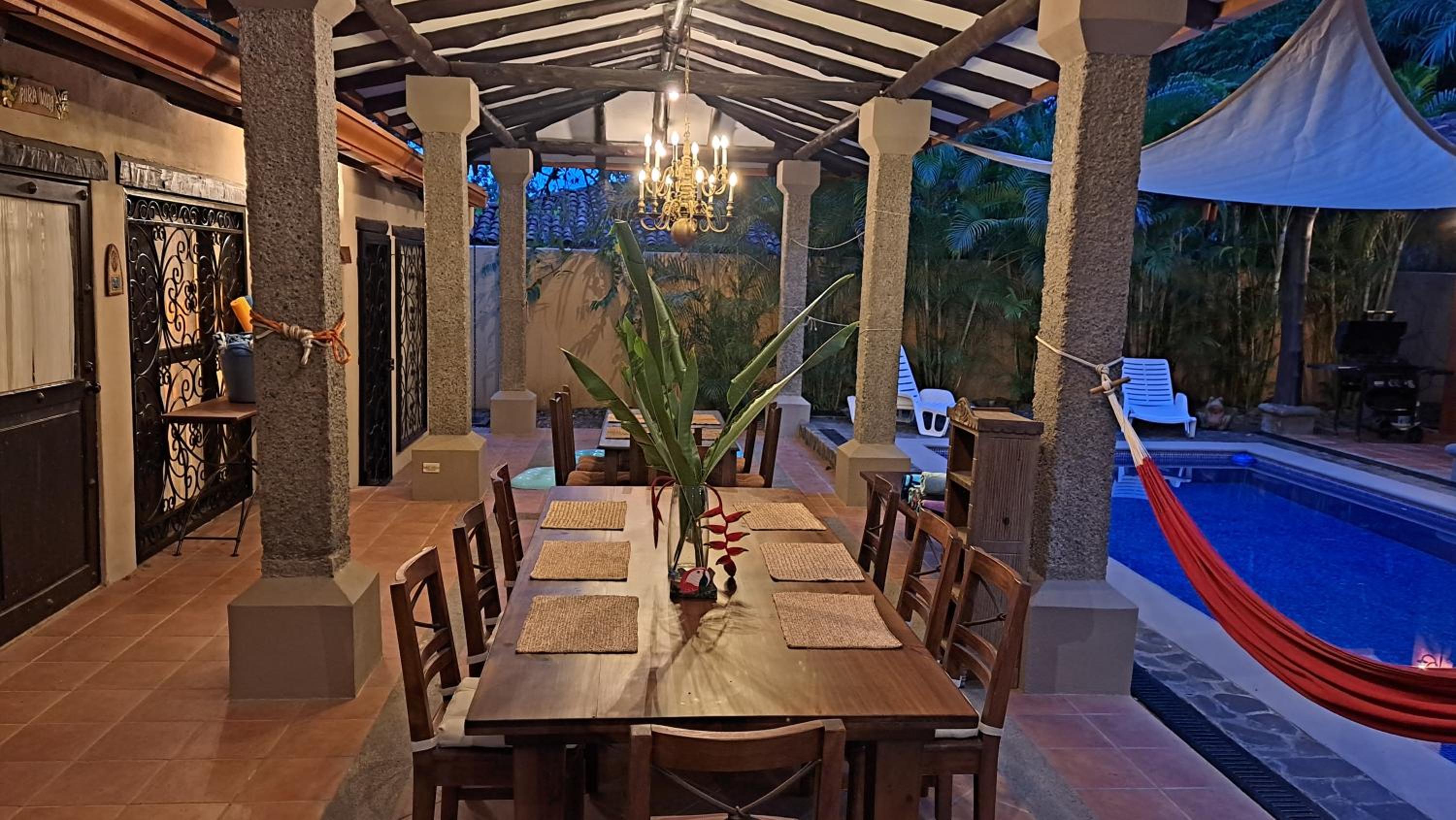 Villa Helena Hermosa private 5-bdr resort pool