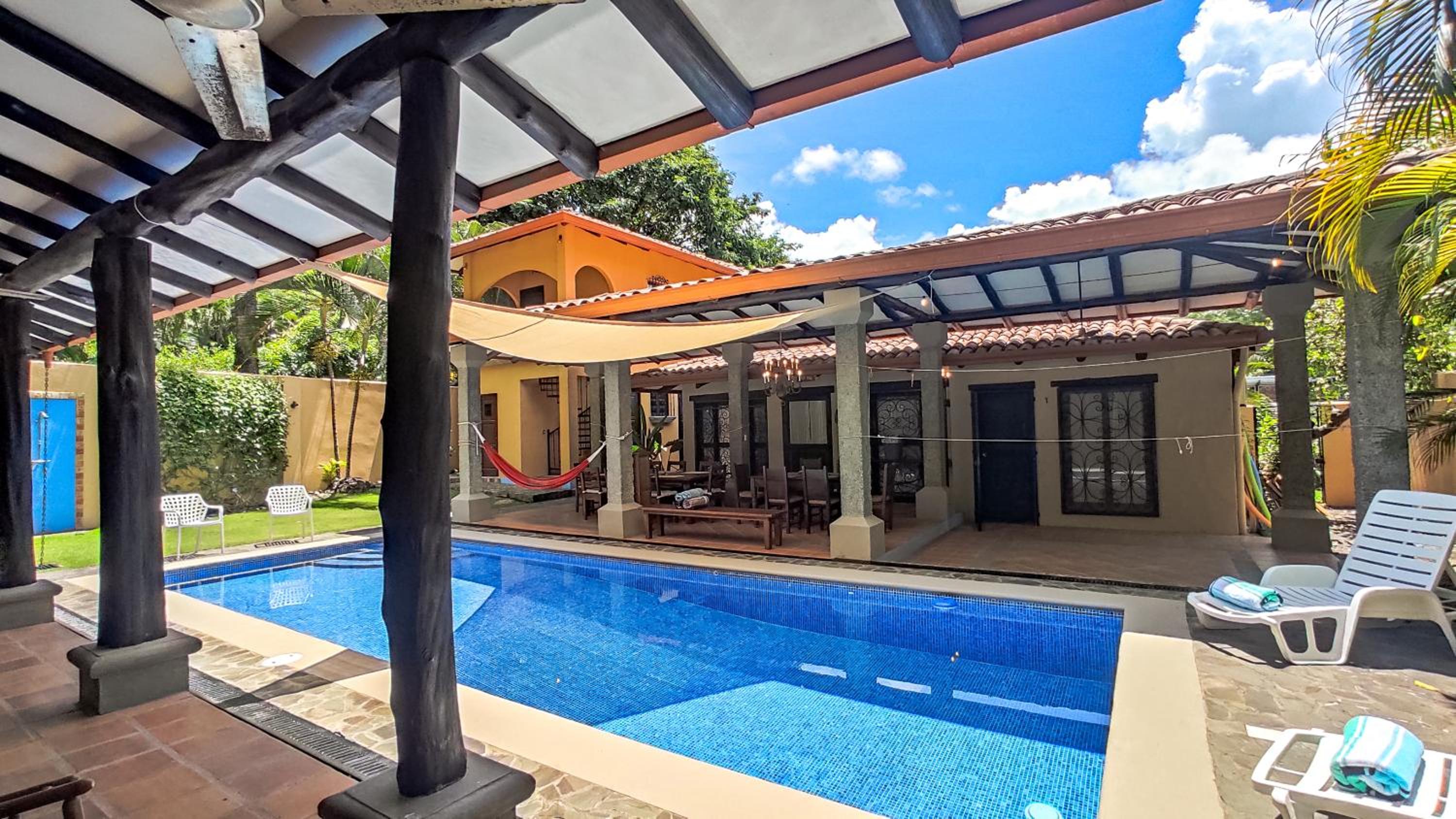 Villa Helena Hermosa private 5-bdr resort pool