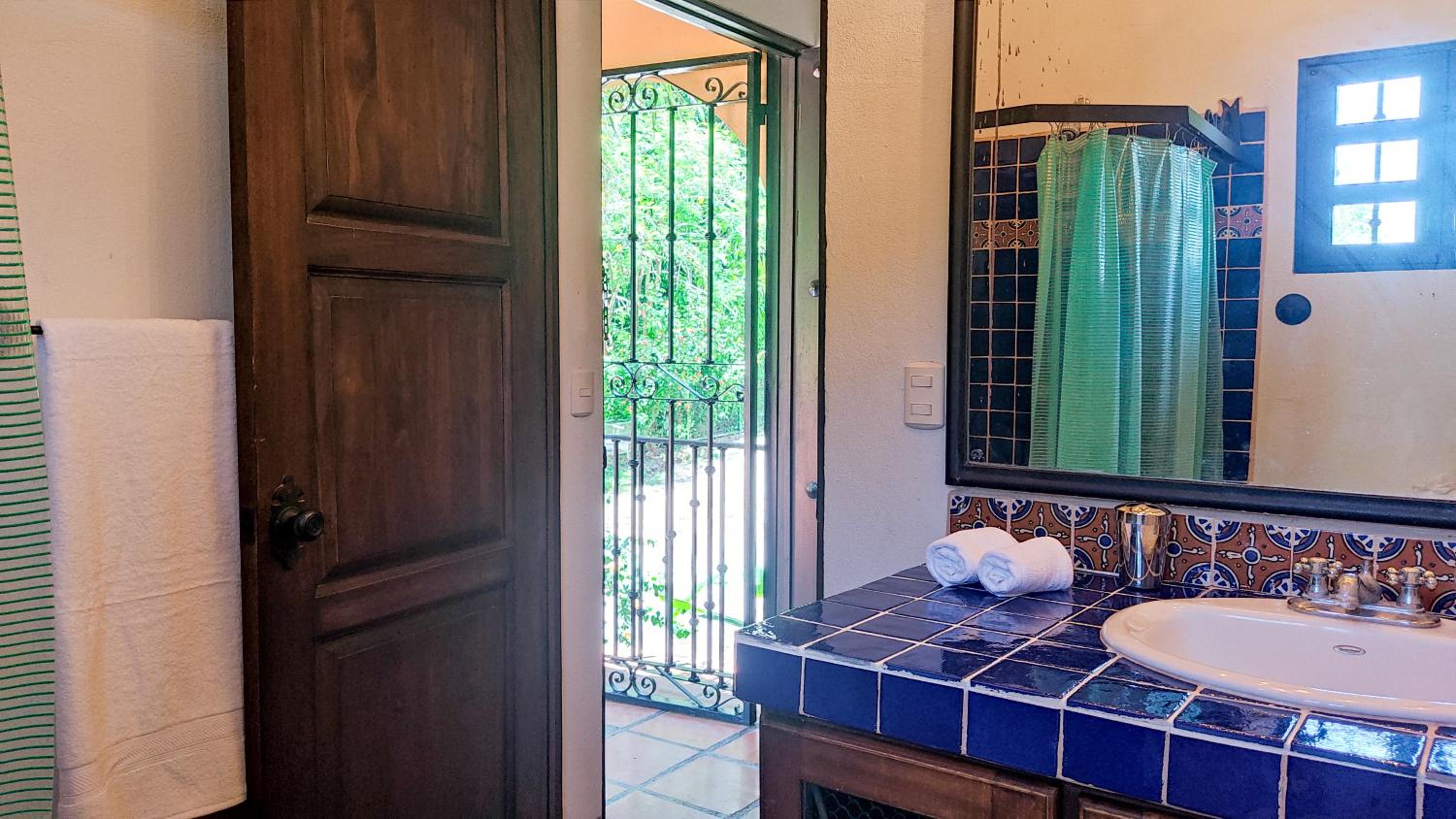Villa Helena Hermosa private 5-bdr resort pool