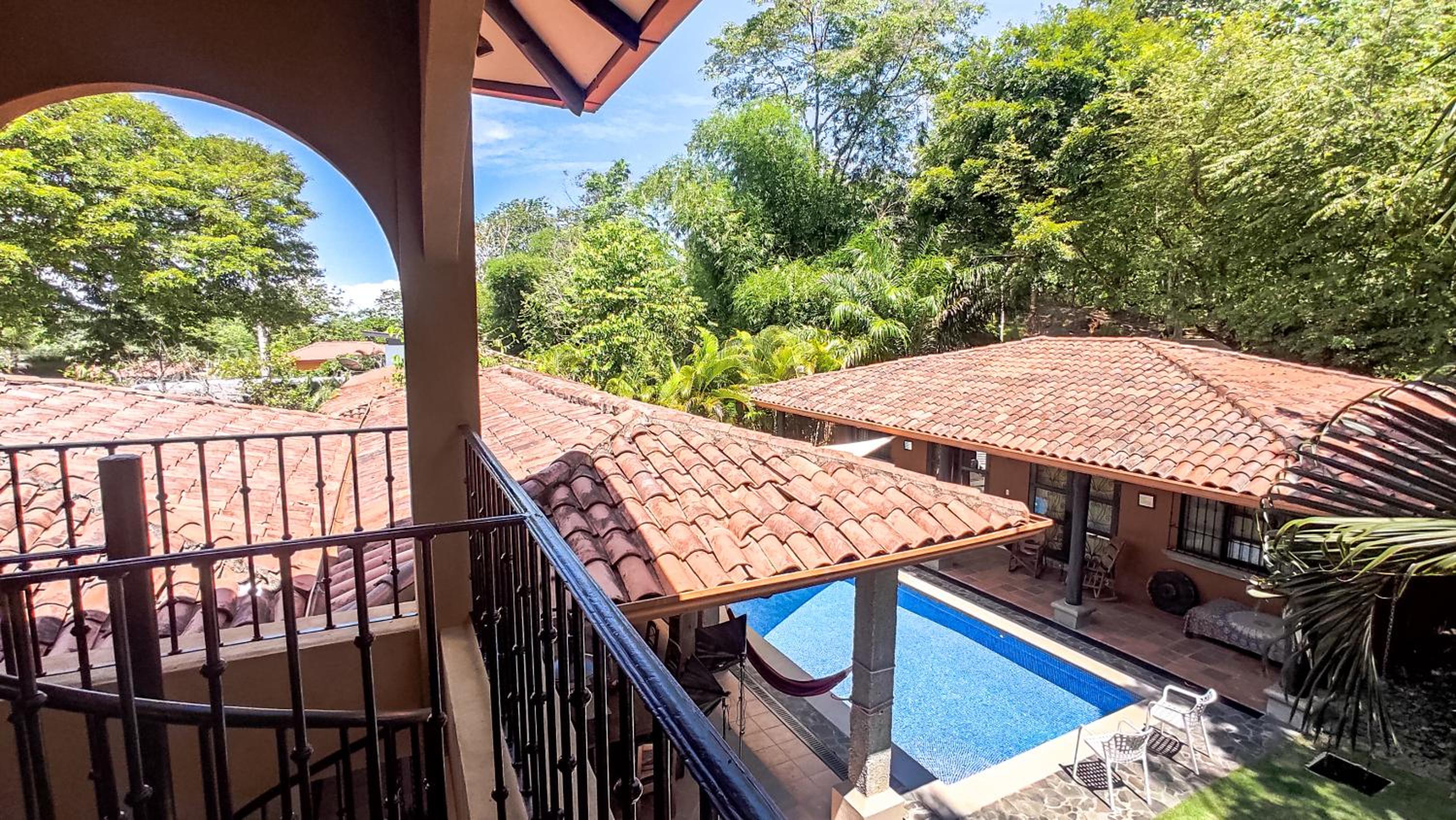 Villa Helena Hermosa private 5-bdr resort pool