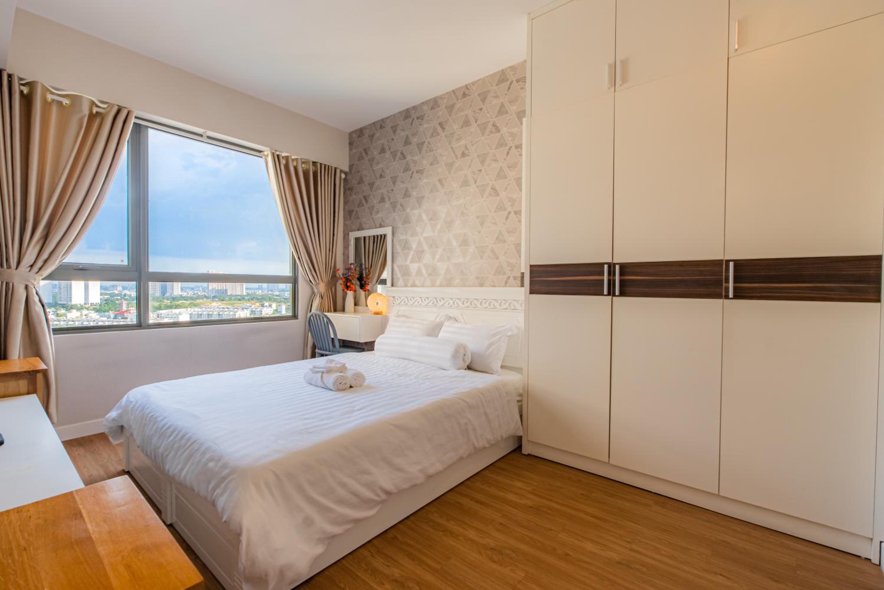 ambiHOME 2BR 2WC in Masteri Thao Dien District 2