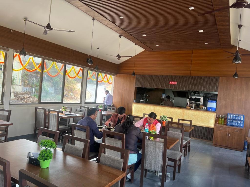 restaurant