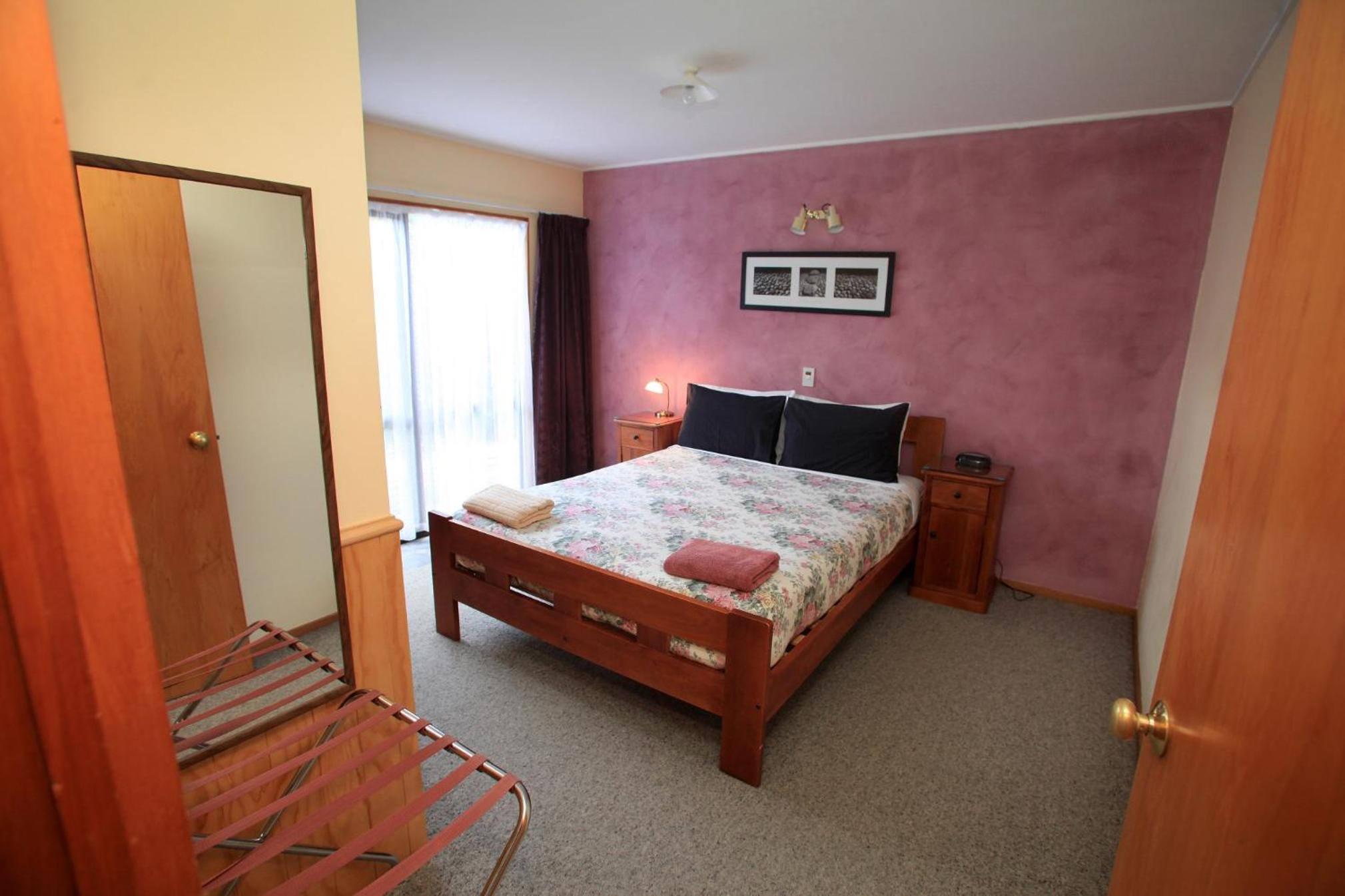Queenstown Holiday Park Creeksyde