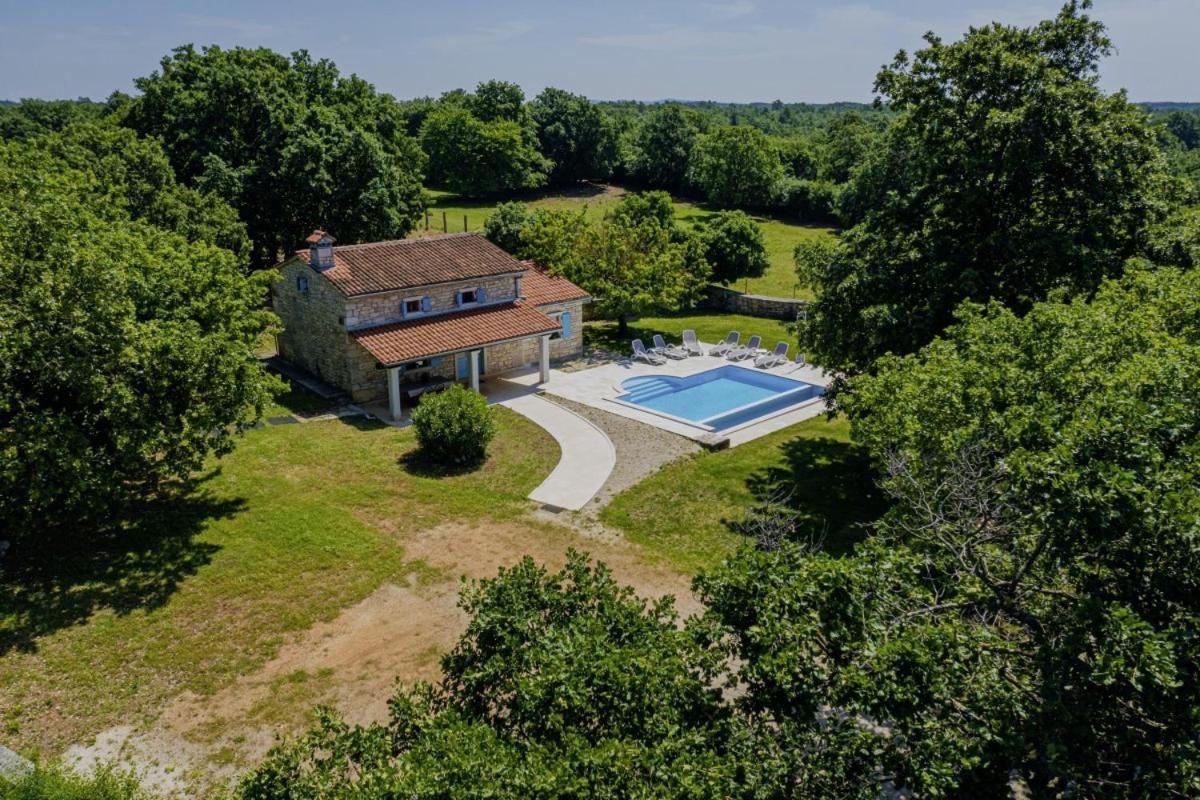Pićanci in Bibići (Haus für 4-5 Personen) view 3
