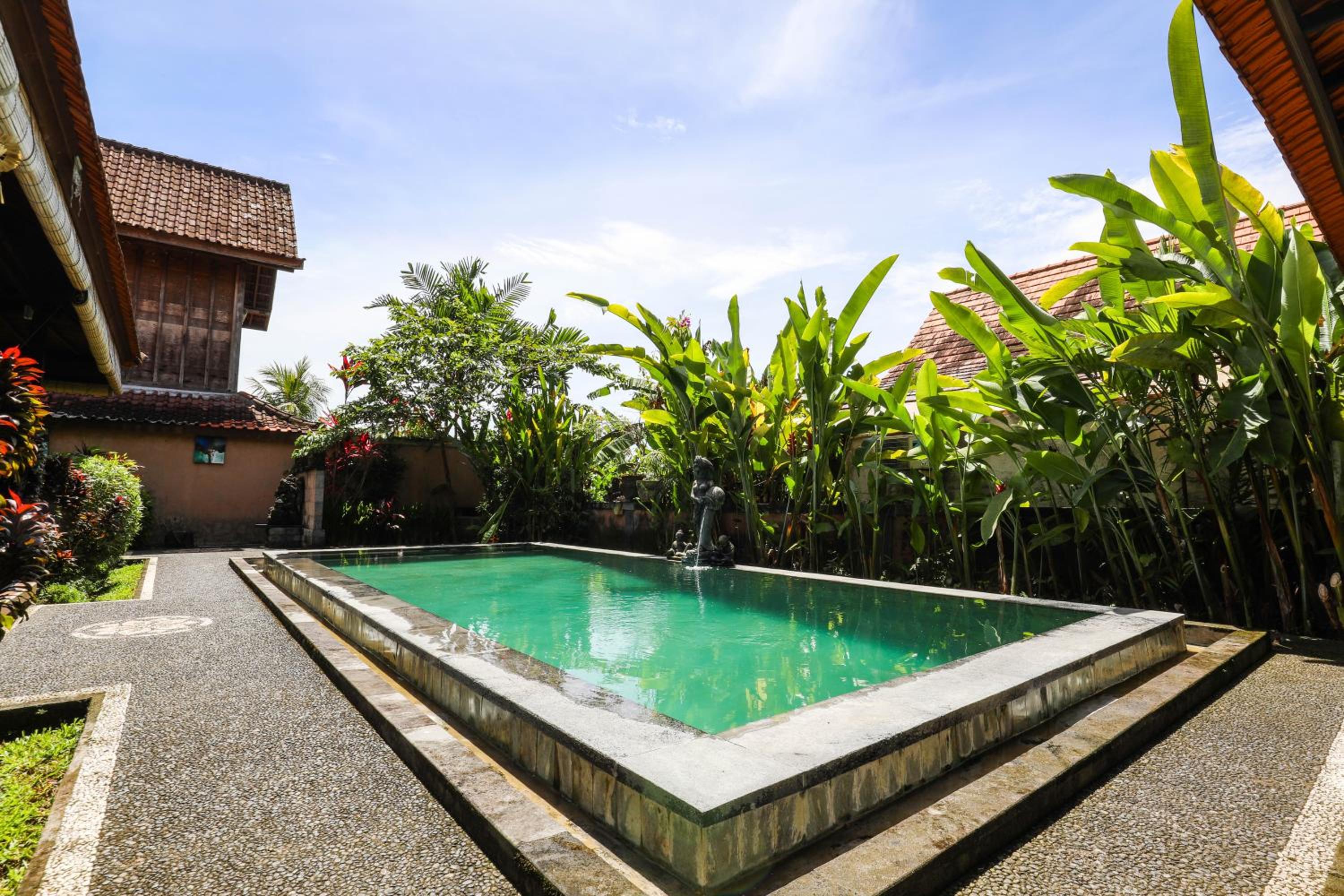 Sari Bamboo Bungalows