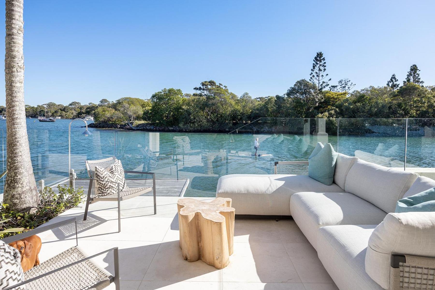 Iluka, Luxurious Riverfront Retreat