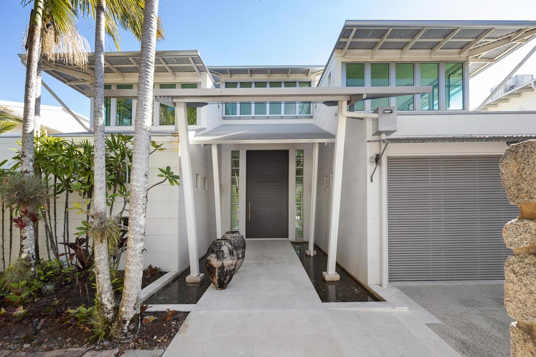 Iluka, Luxurious Riverfront Retreat