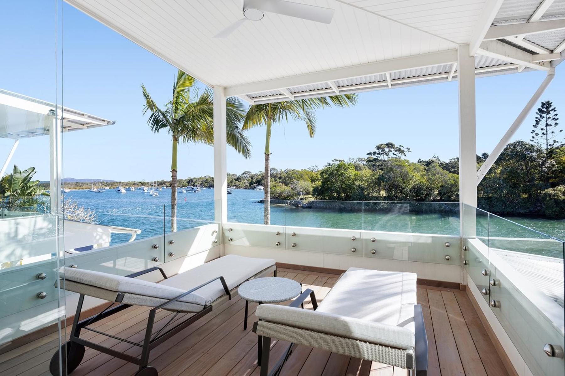 Iluka, Luxurious Riverfront Retreat