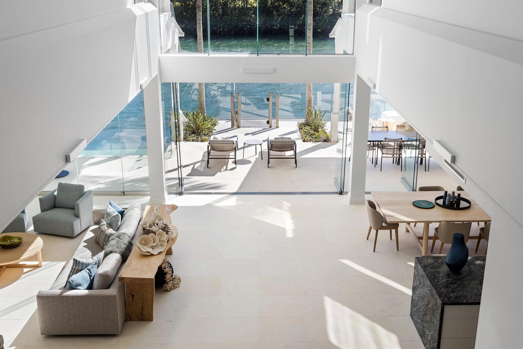 Iluka, Luxurious Riverfront Retreat