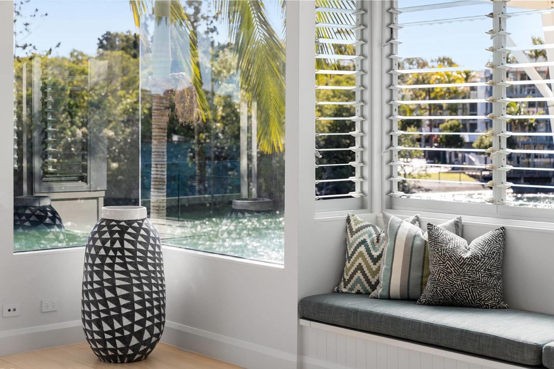 Iluka, Luxurious Riverfront Retreat