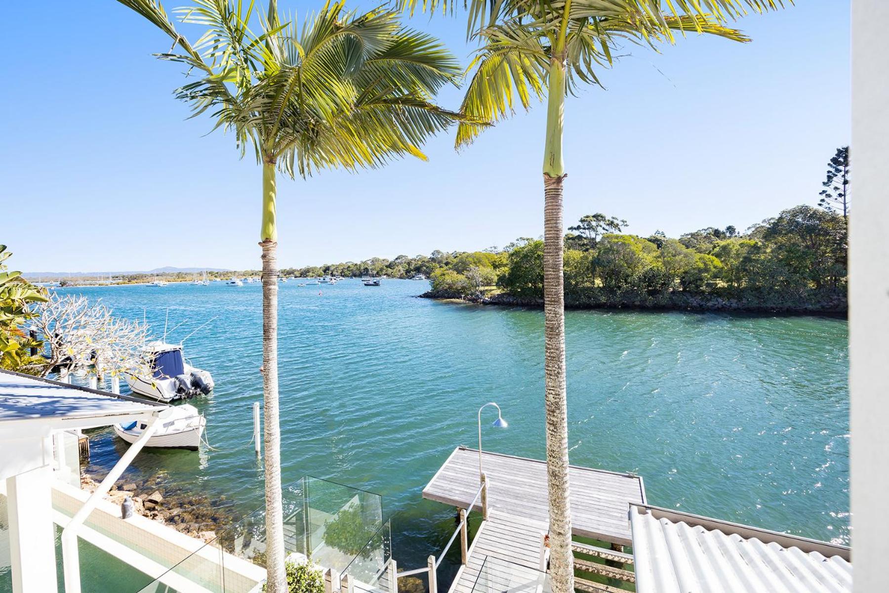 Iluka, Luxurious Riverfront Retreat