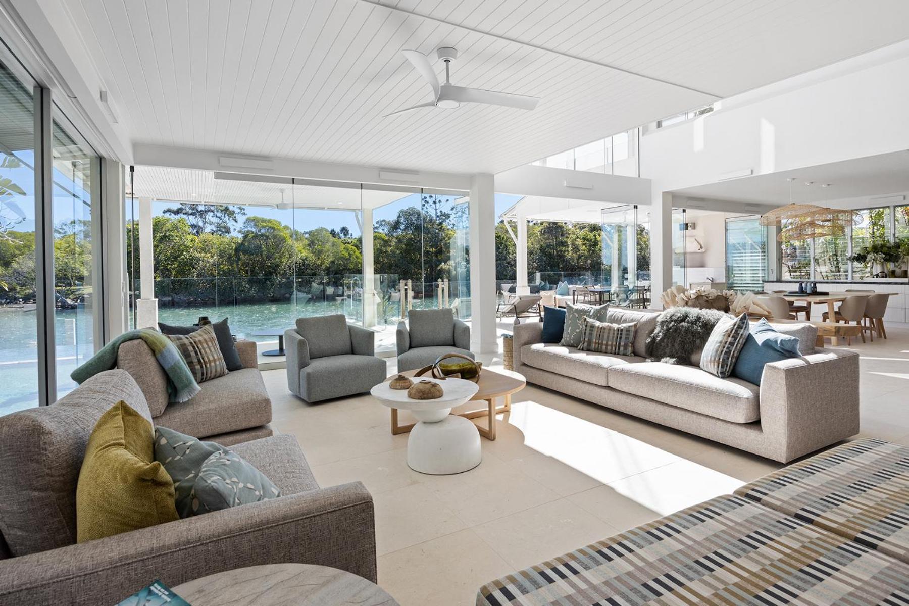 Iluka, Luxurious Riverfront Retreat