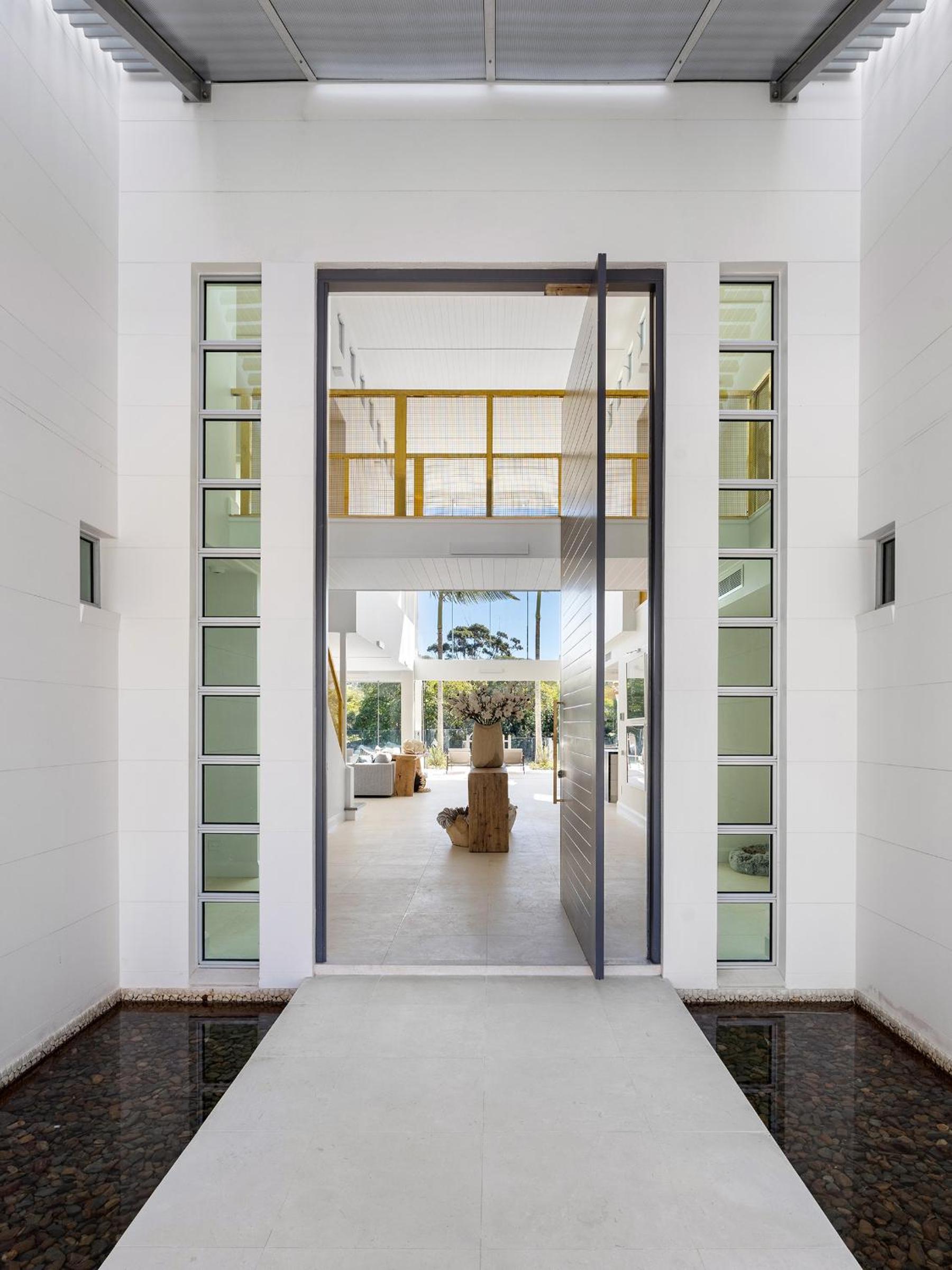 Iluka, Luxurious Riverfront Retreat