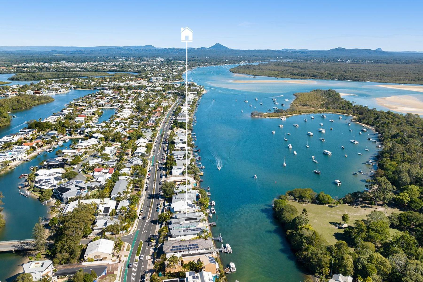 Iluka, Luxurious Riverfront Retreat