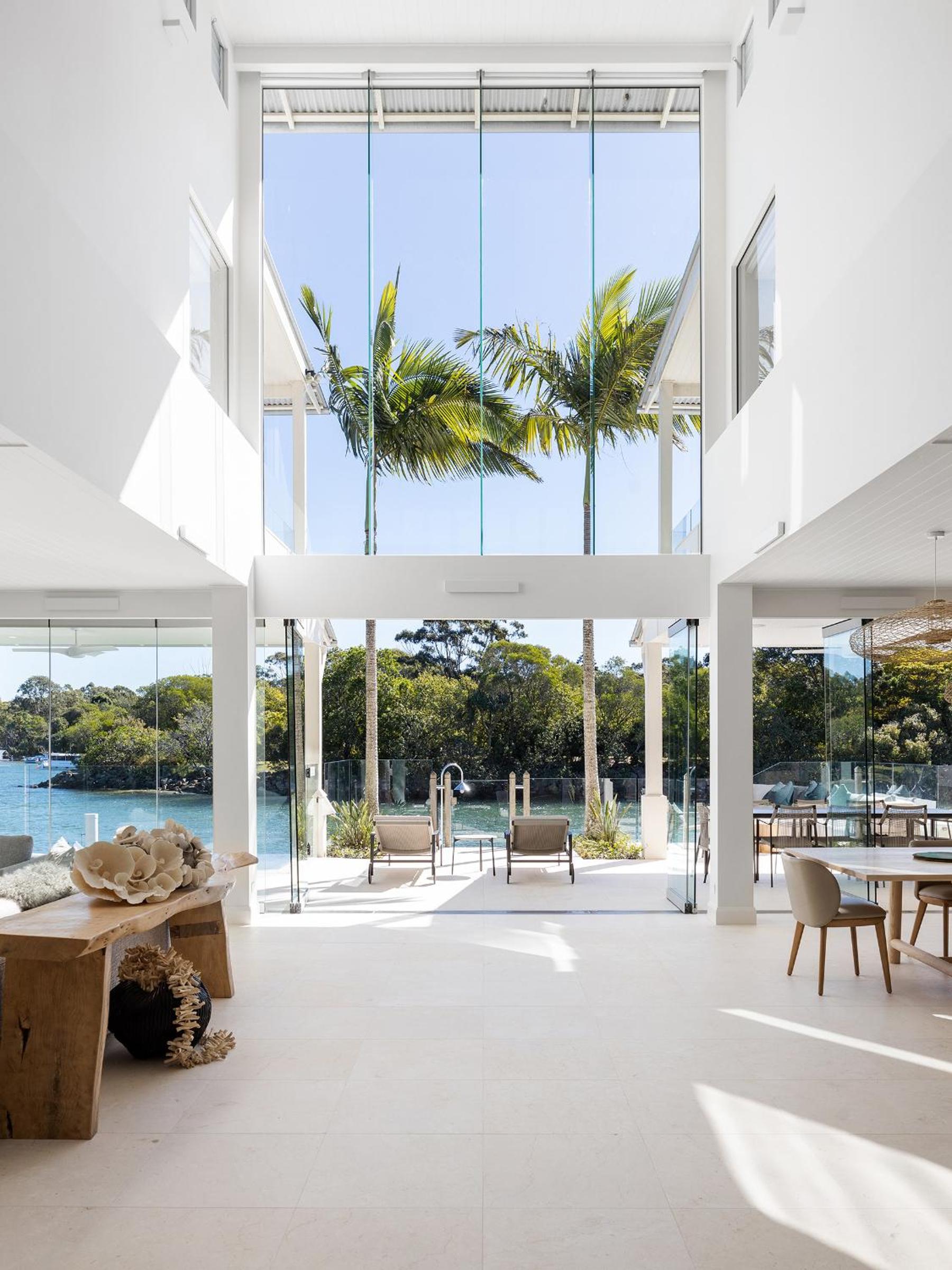 Iluka, Luxurious Riverfront Retreat