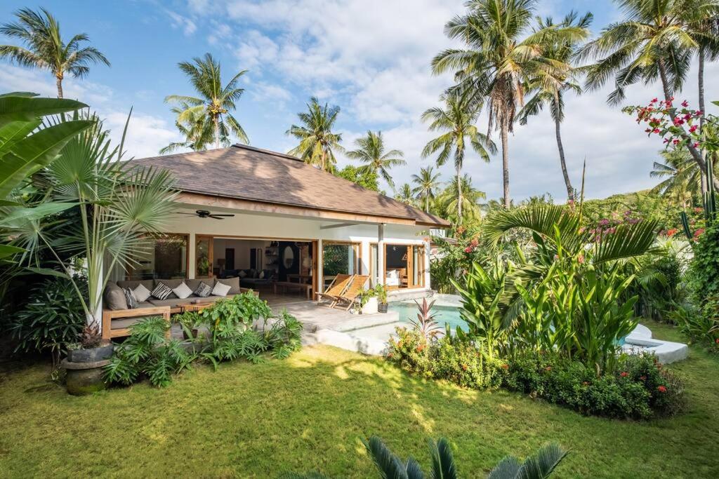 Designer NEW 3BDR - Lush Garden+Pool view 3