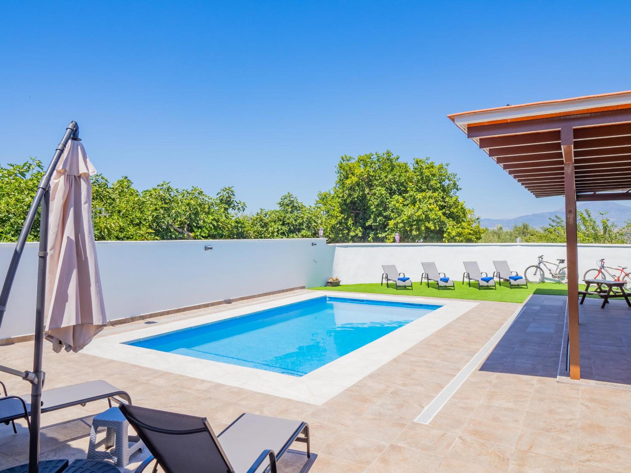Cubo's Villa Marifran