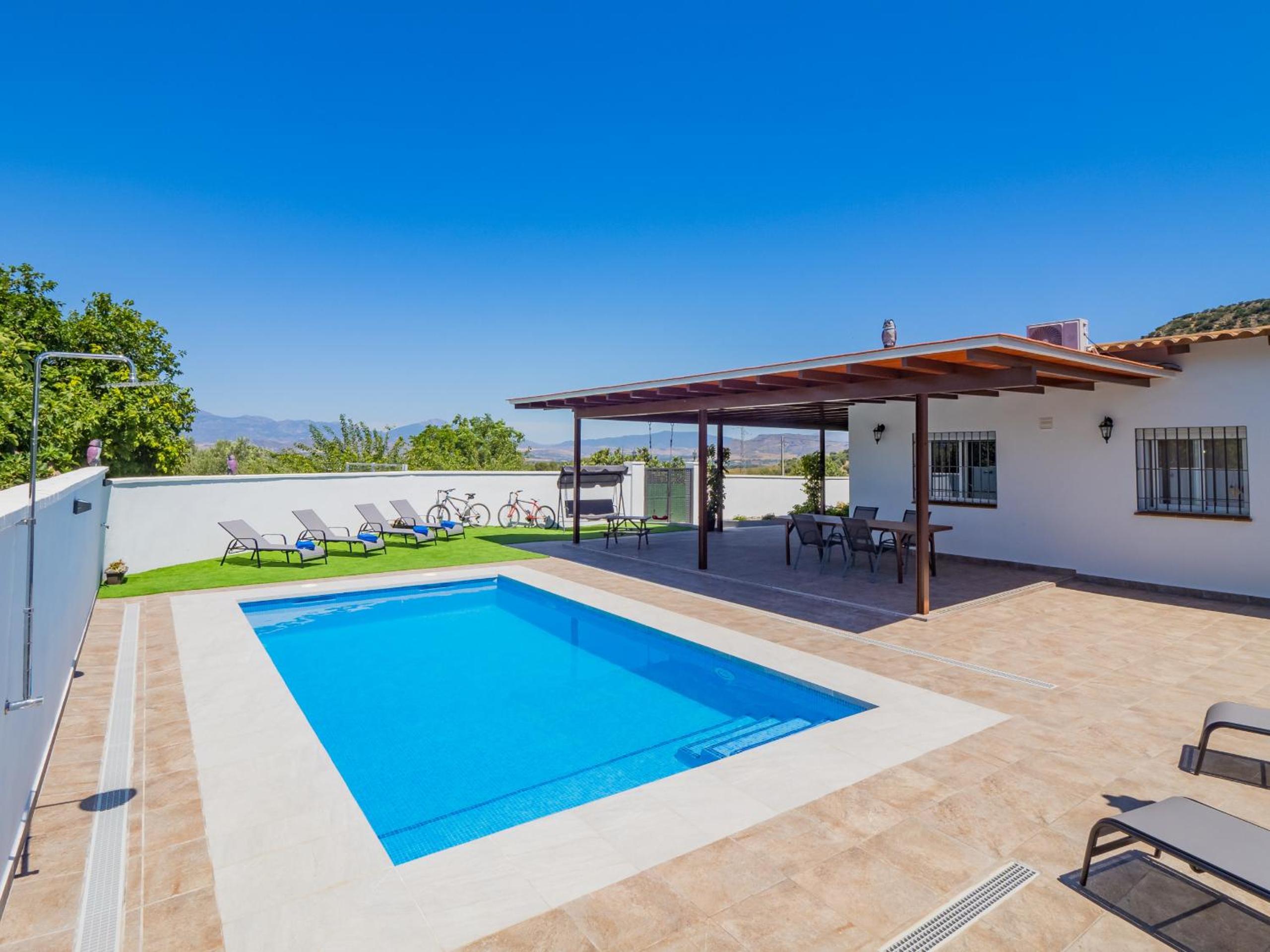 Cubo's Villa Marifran