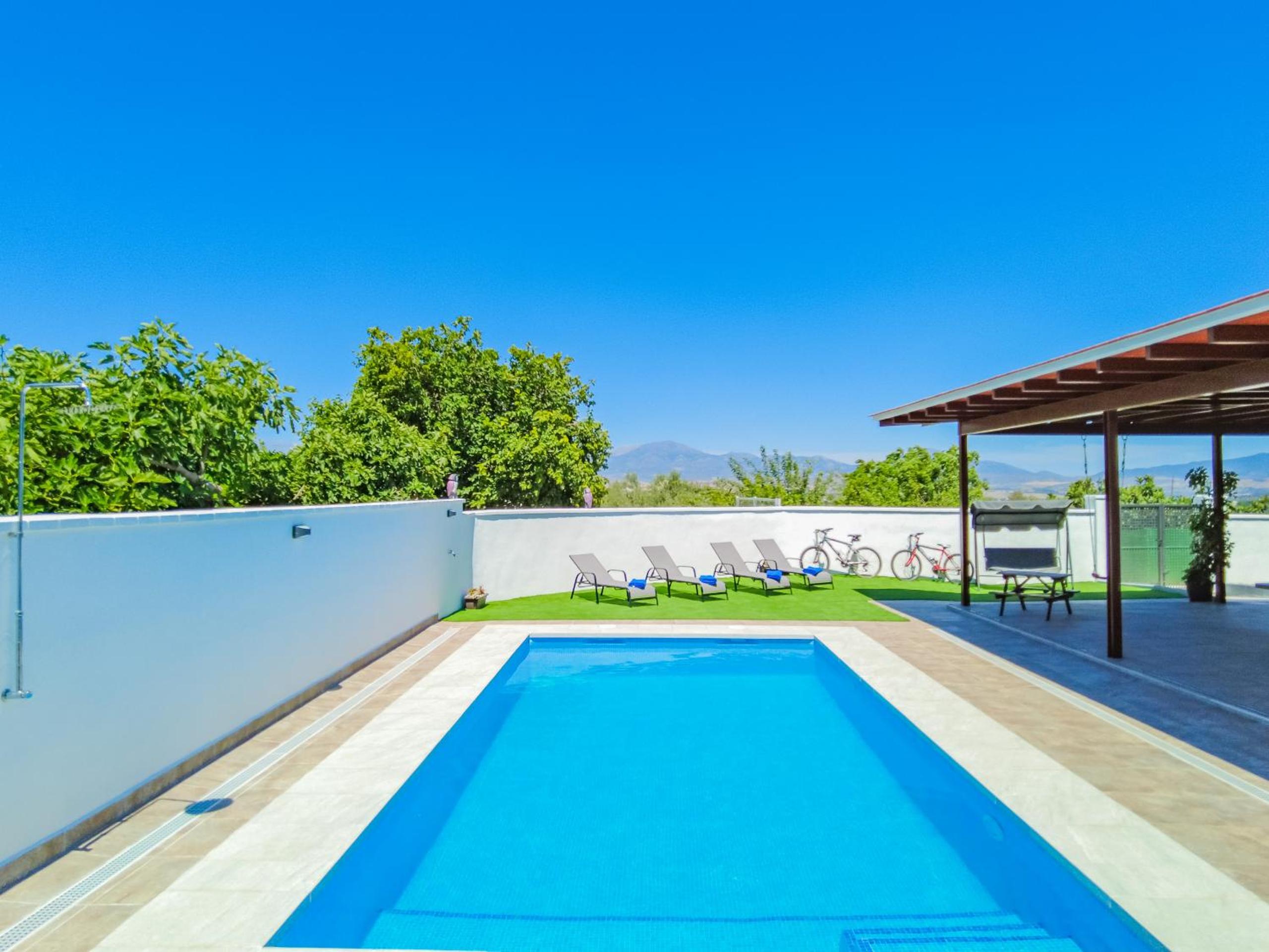 Cubo's Villa Marifran