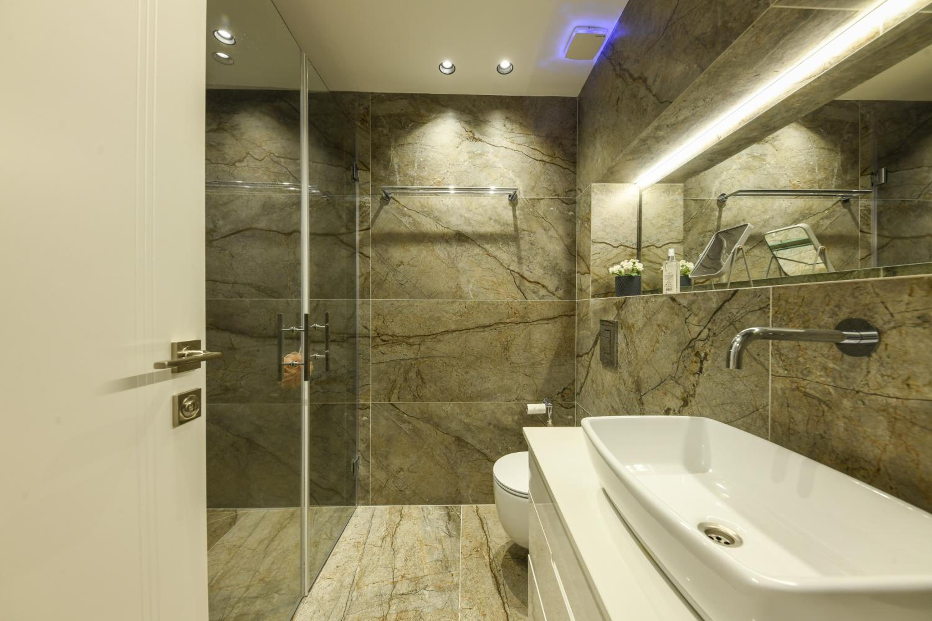 Stunning Modern Studio in Netanya from the beach