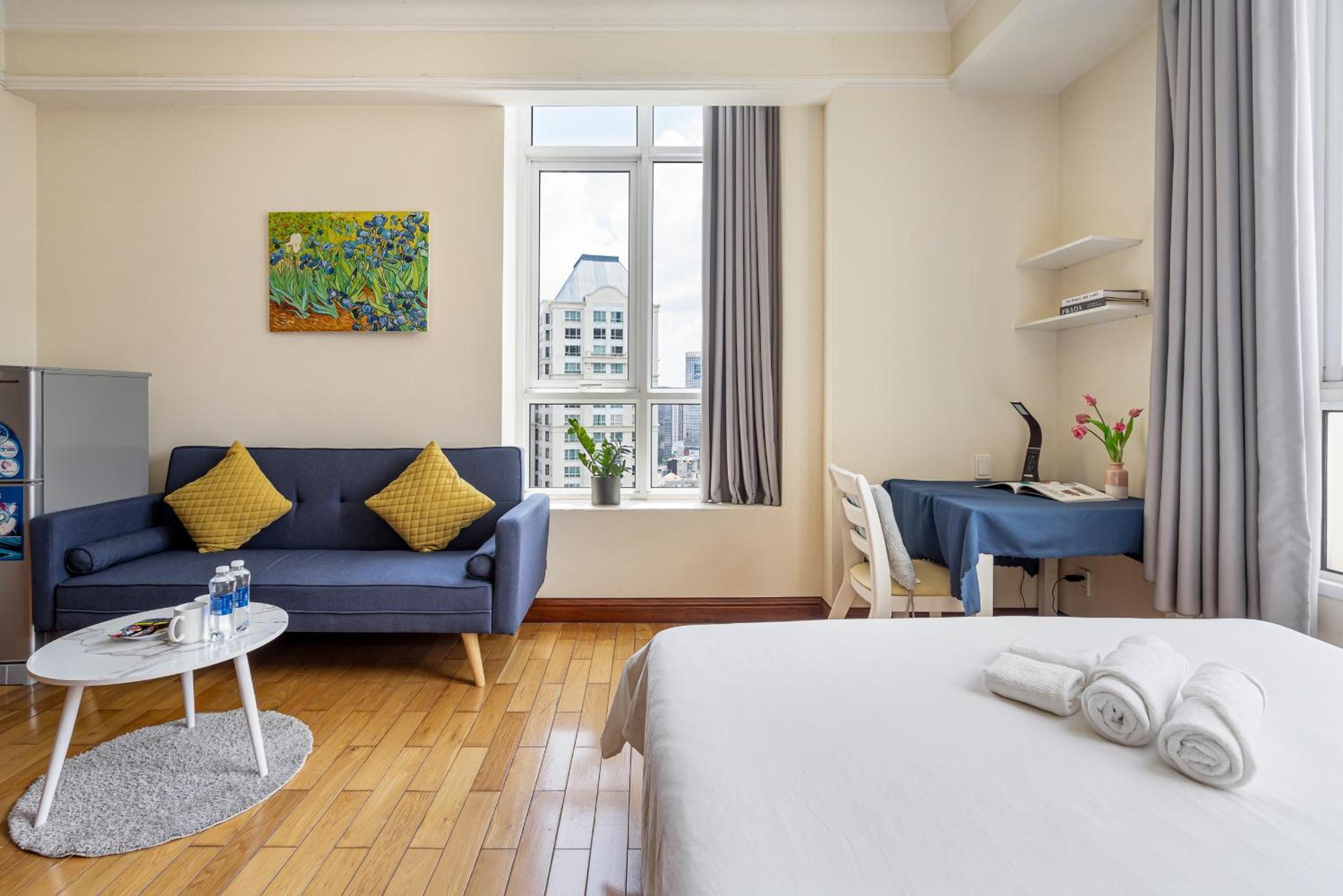 Melody Apartment - The Manor 2 Building