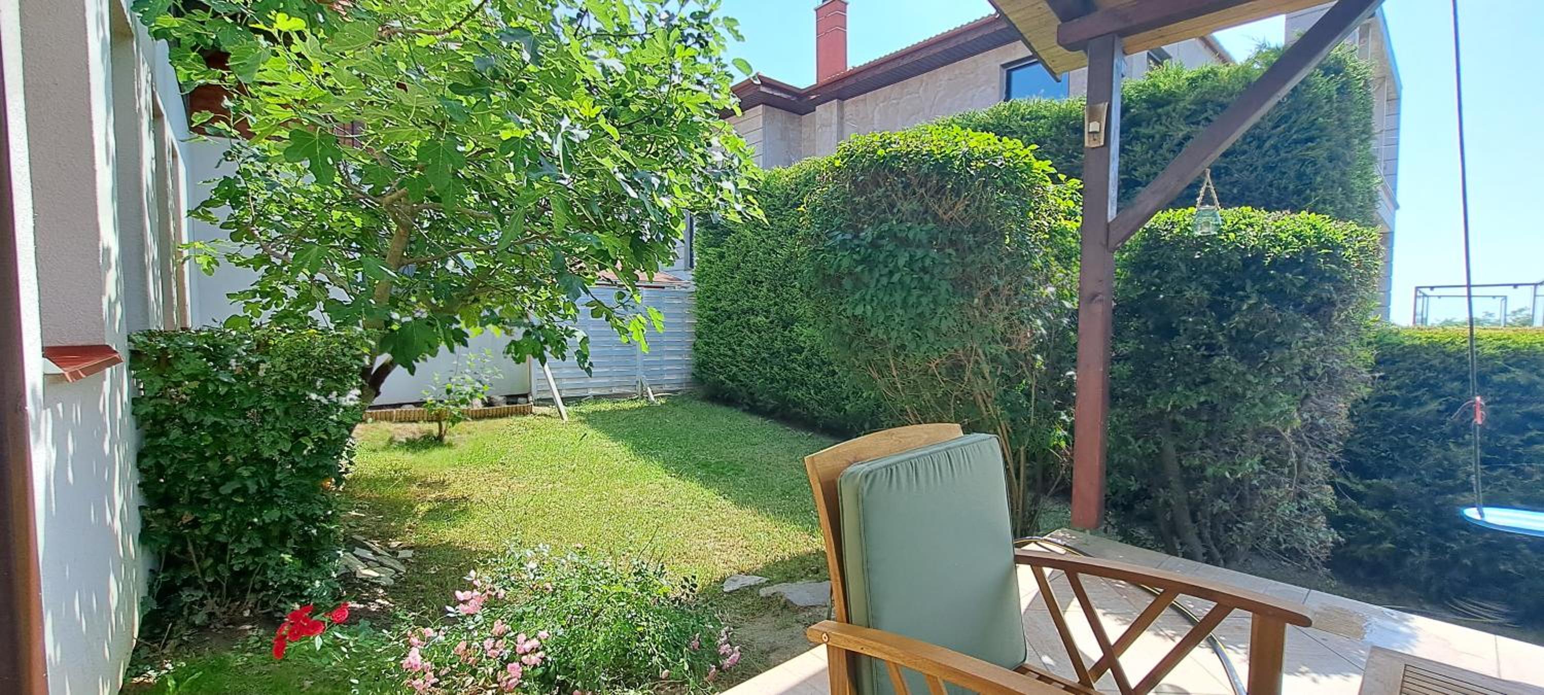 Blue Home view 3