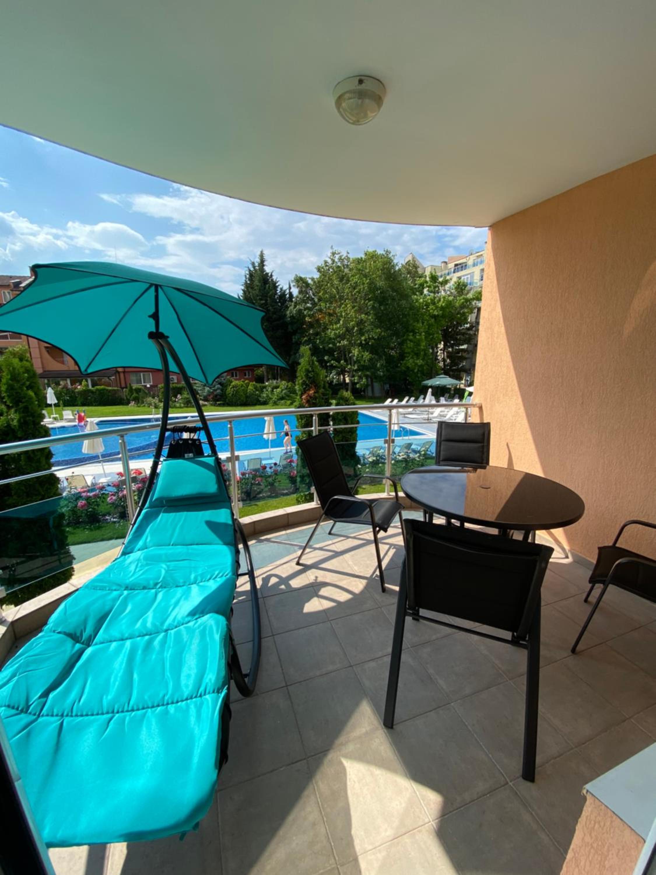 Luxury First Line apartment with pool and sea view in complex Oazis